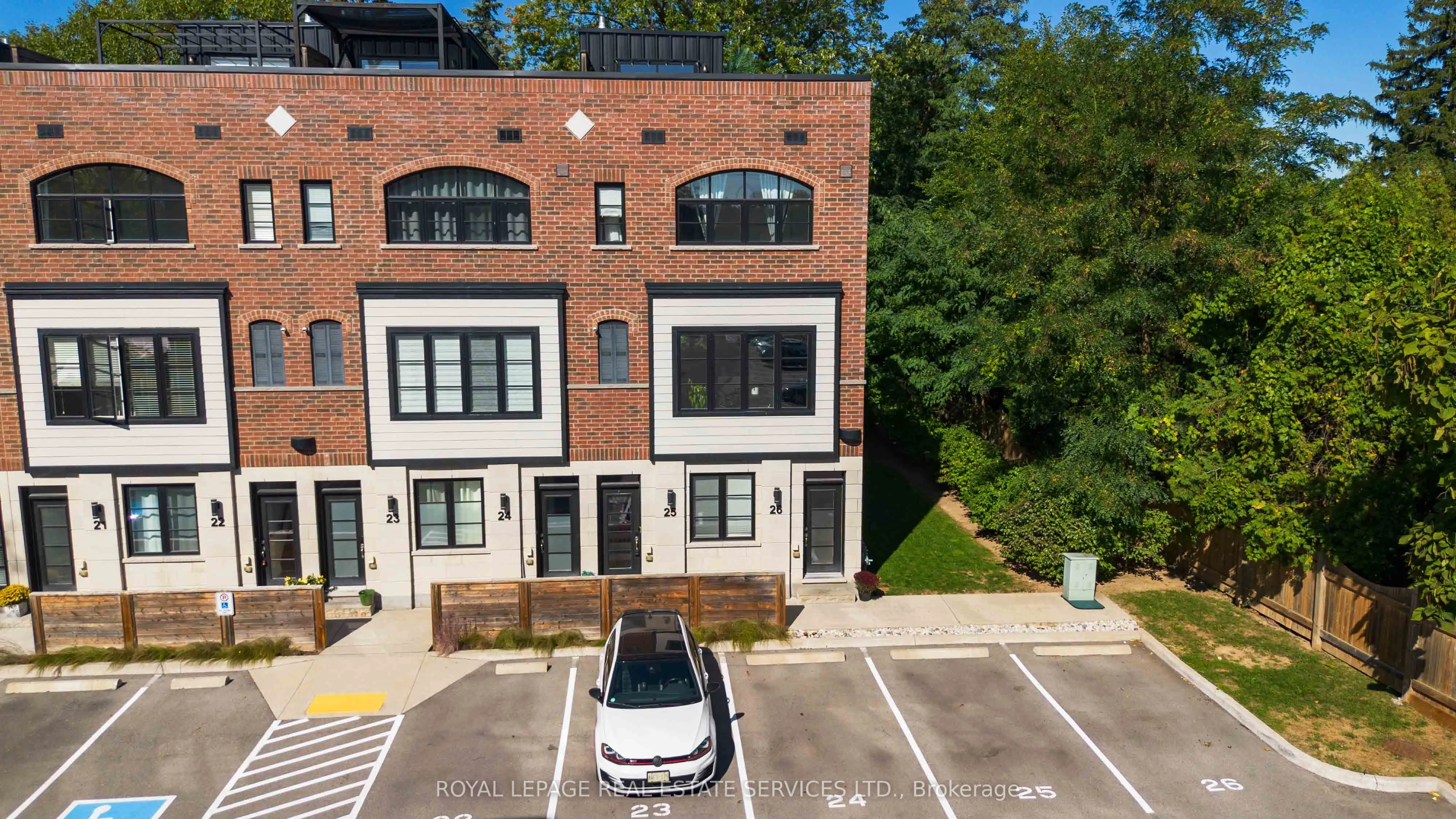 405 Plains Road E, #25