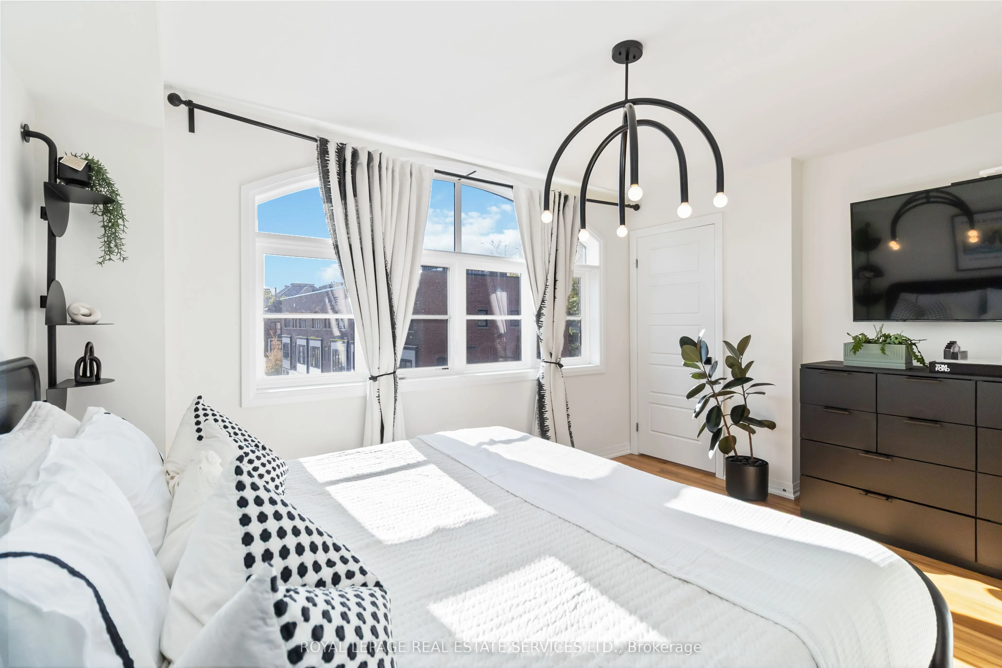 405 Plains Road E, #25