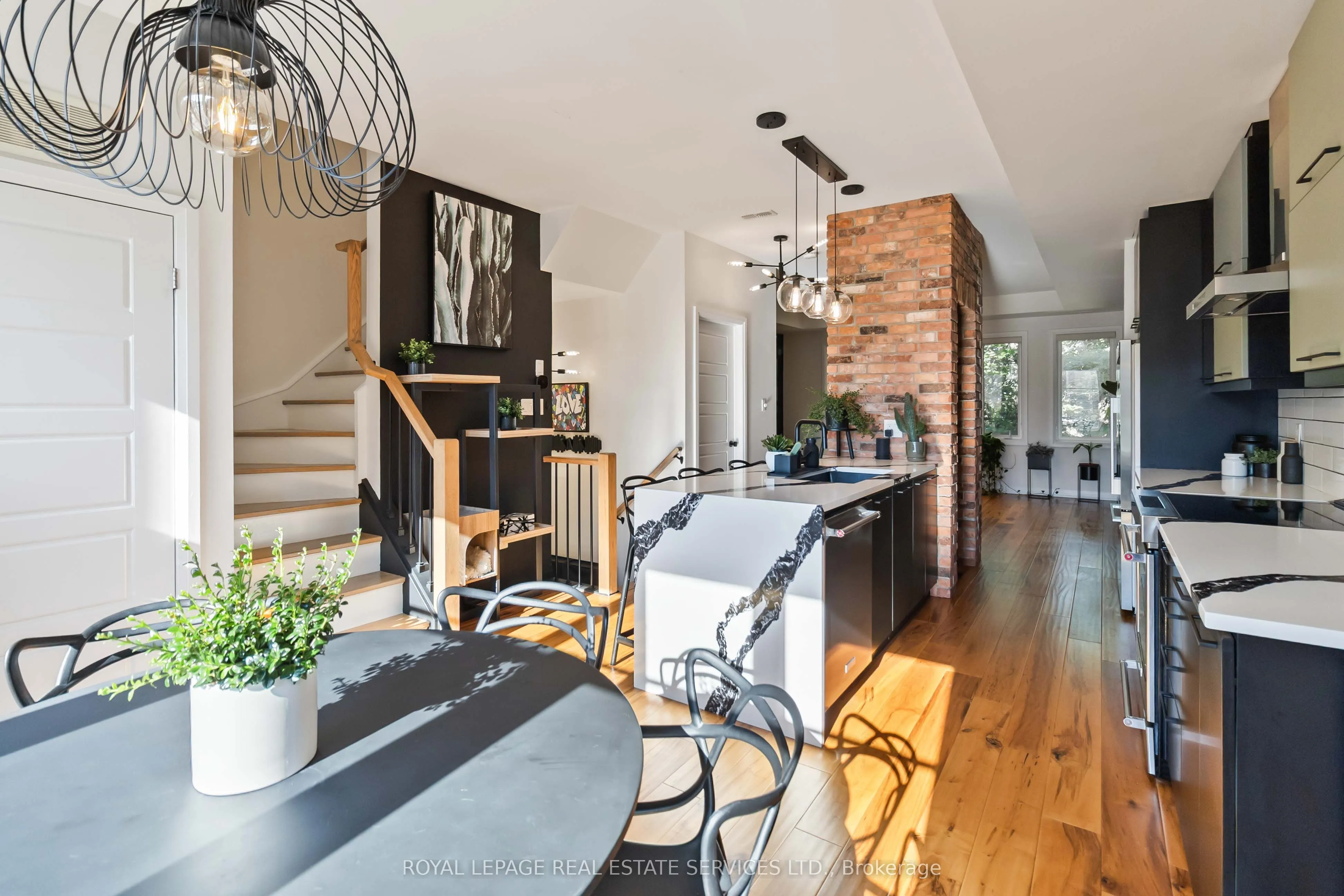 405 Plains Road E, #25