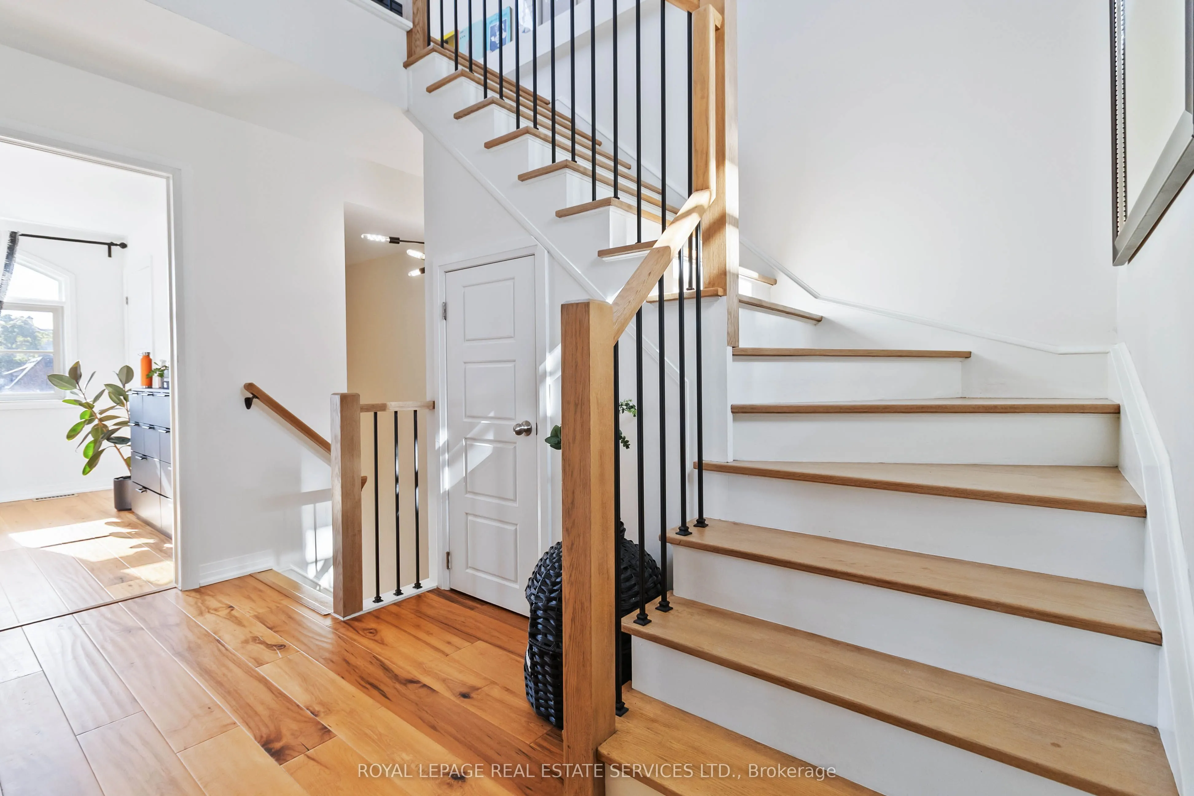 405 Plains Road E, #25