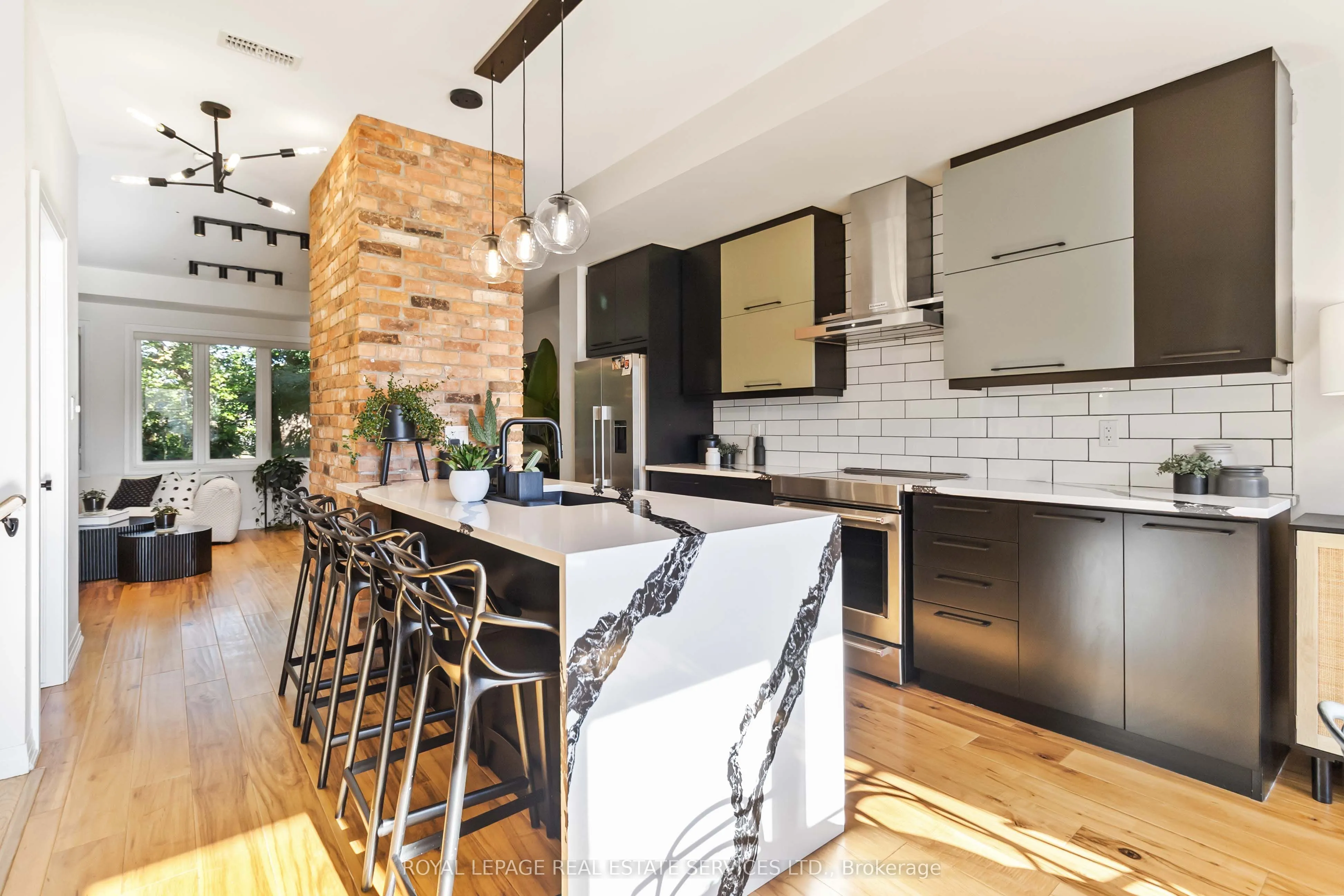 405 Plains Road E, #25