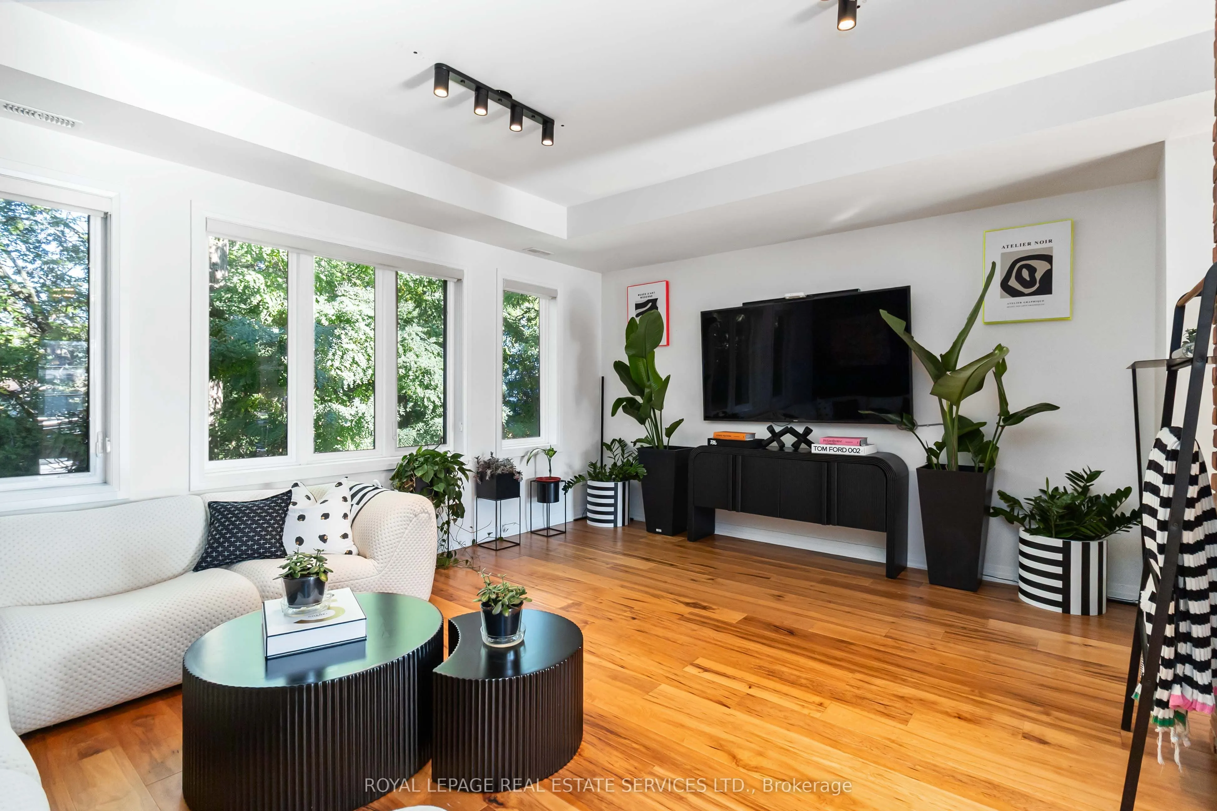 405 Plains Road E, #25