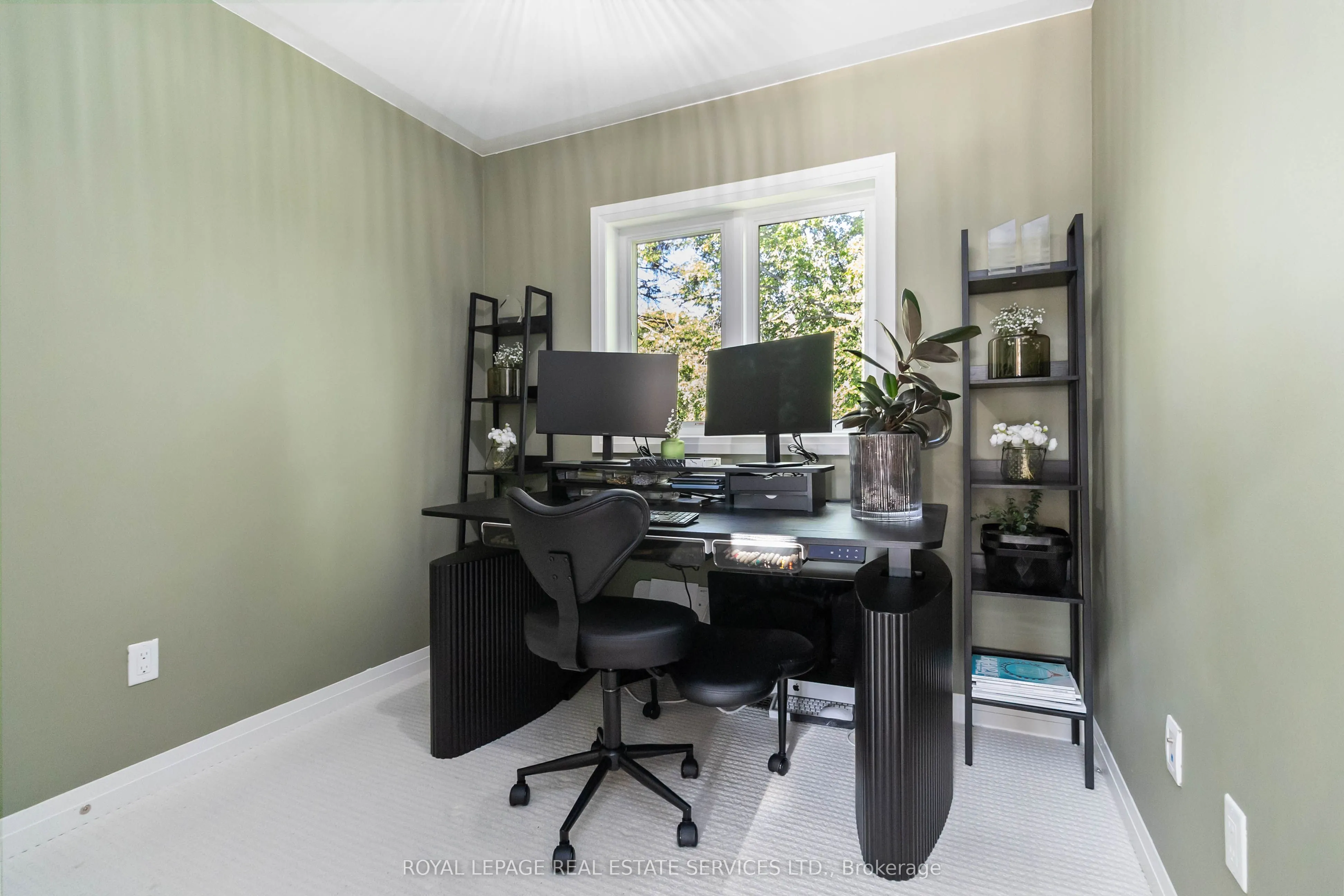 405 Plains Road E, #25