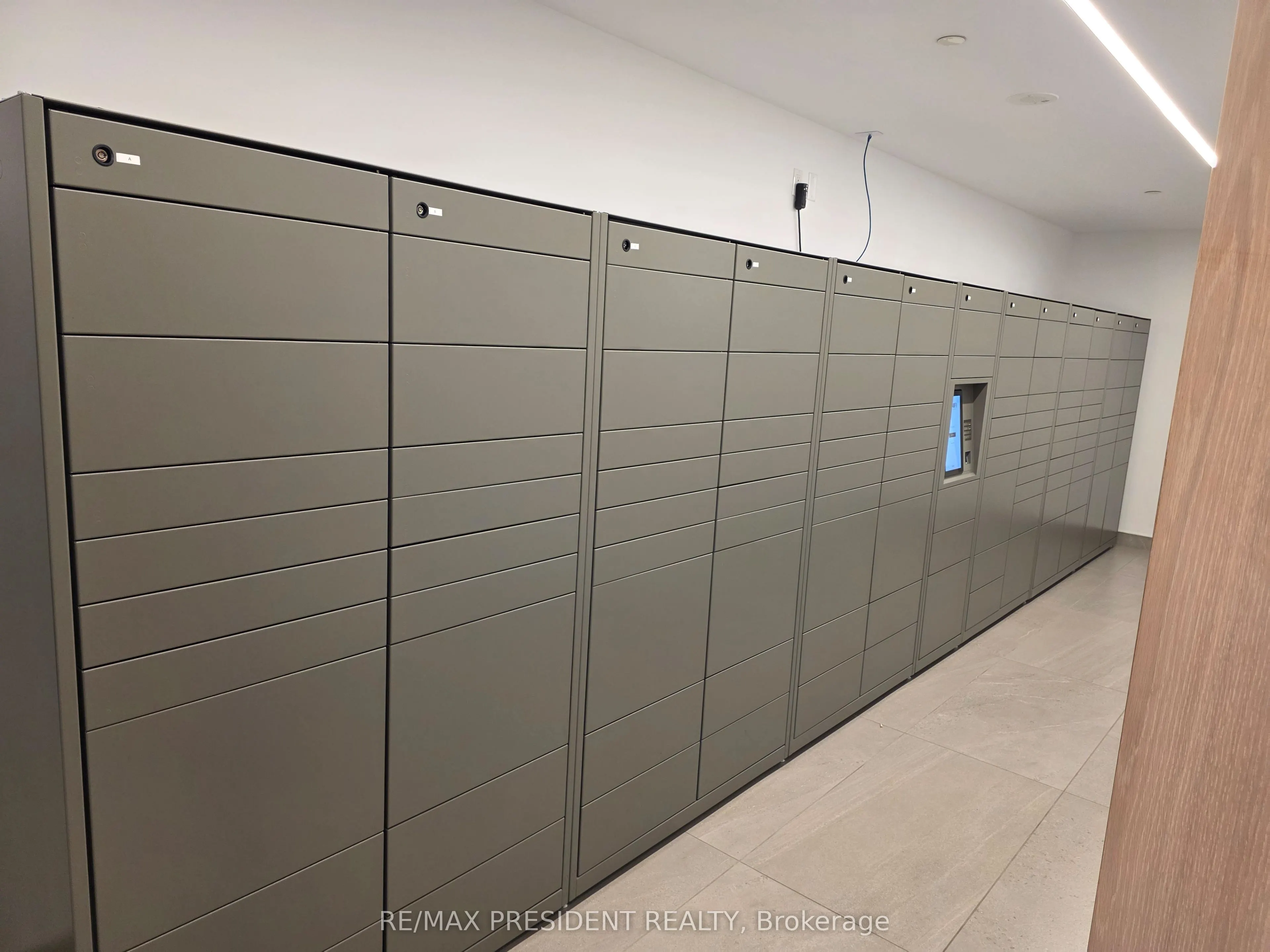 60 George Butchart Drive, #112