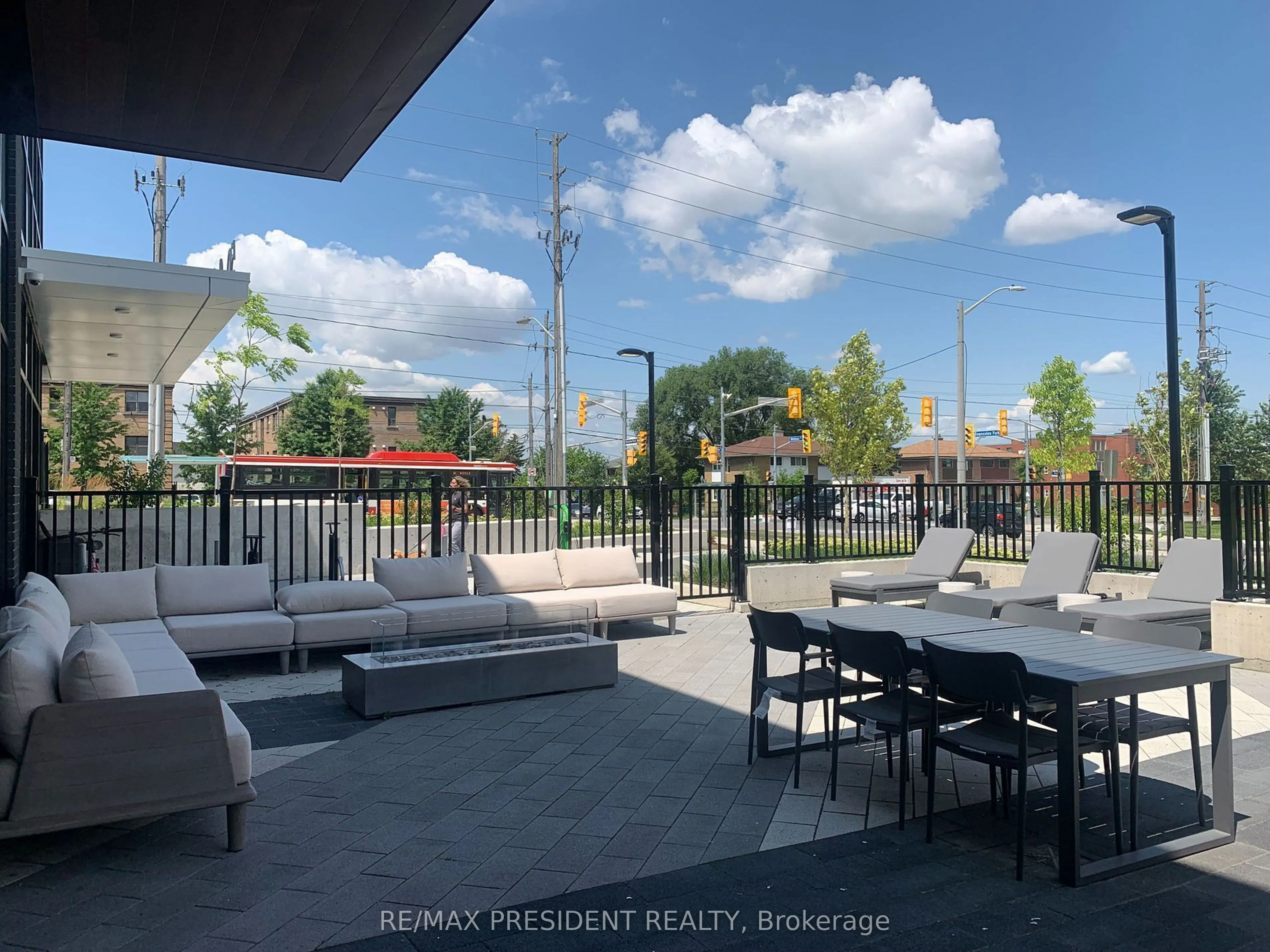 60 George Butchart Drive, #112