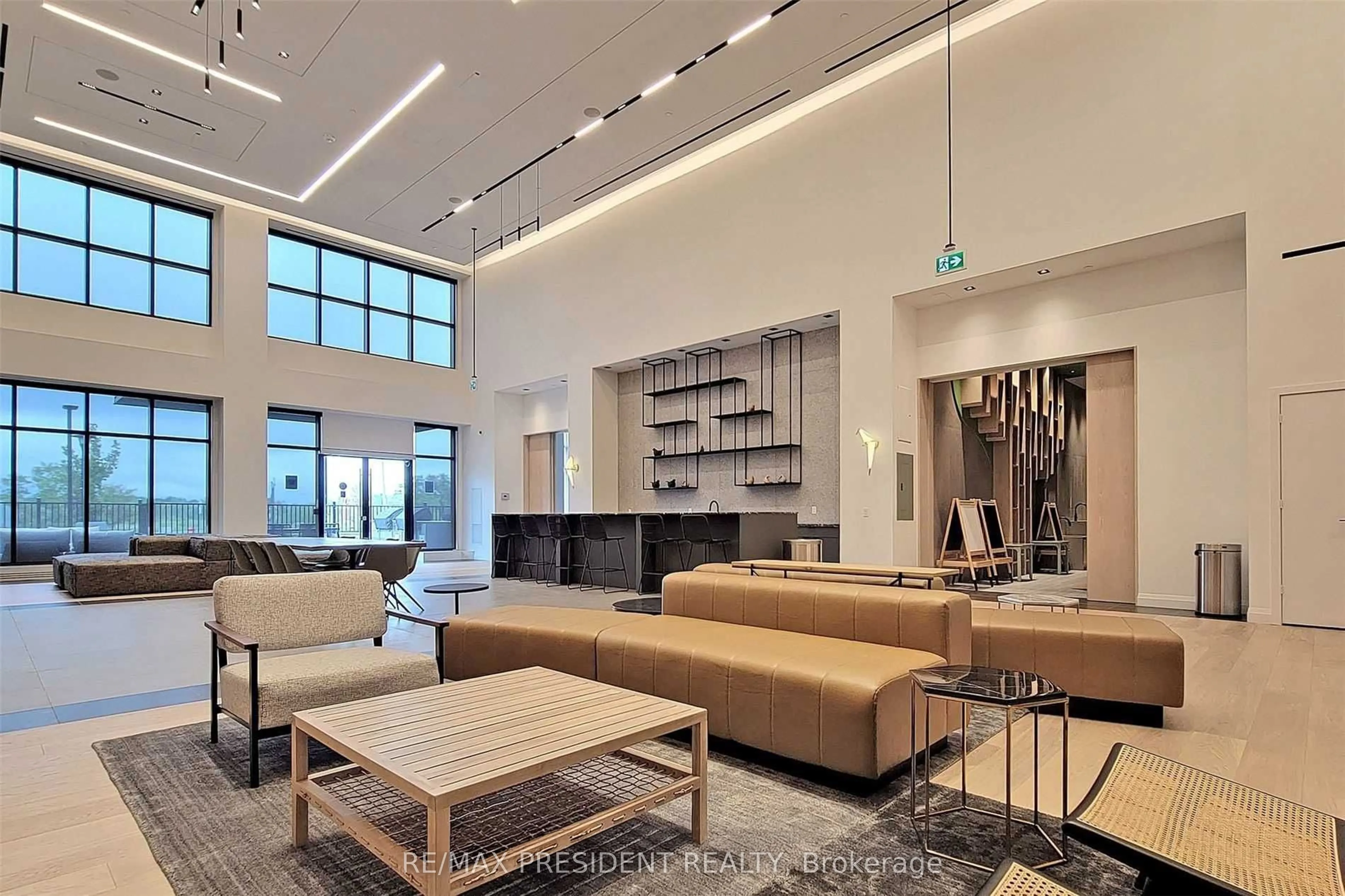 60 George Butchart Drive, #112