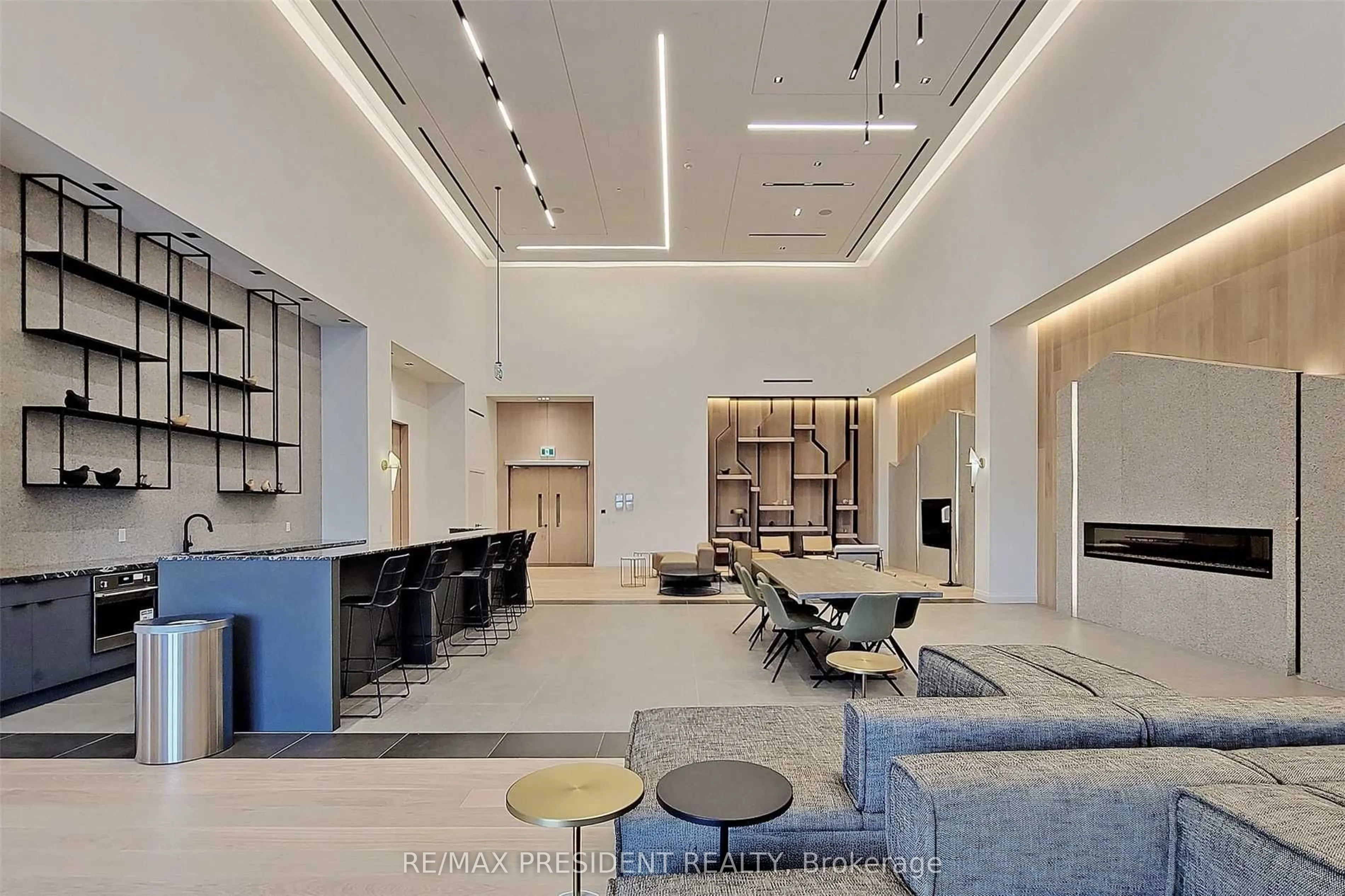 60 George Butchart Drive, #112