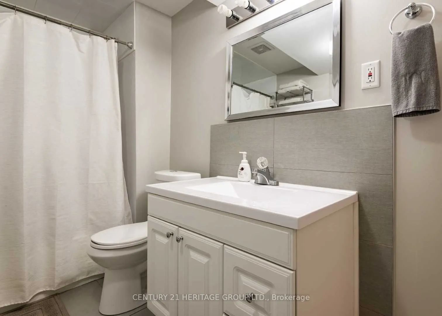 239 Credit Creek Boulevard, #Lower