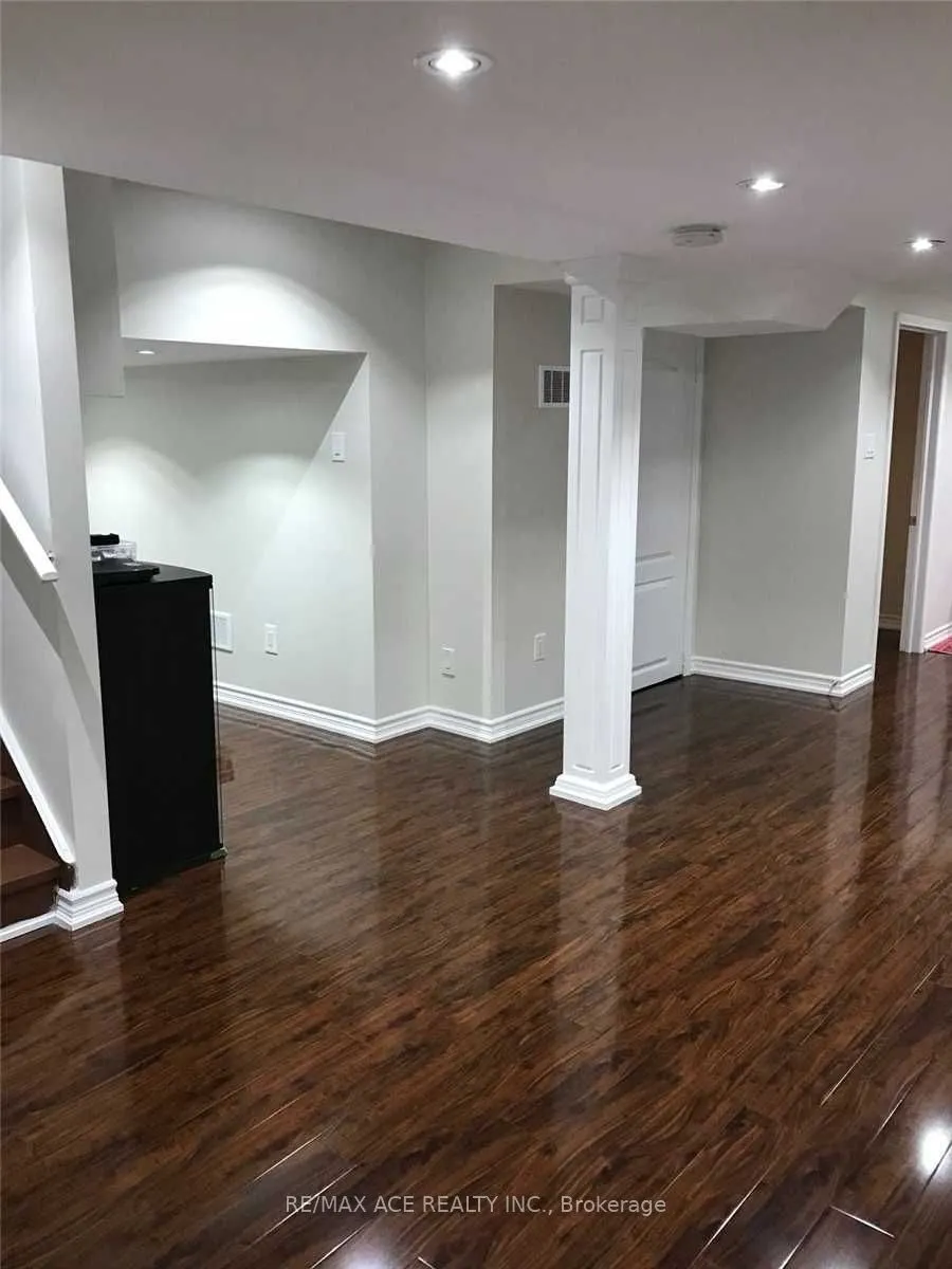 42 Feather Reed Way, #Bsmt