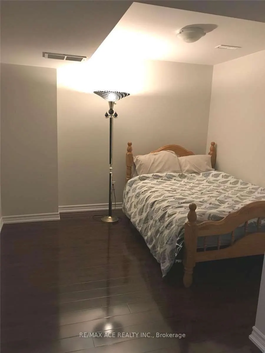 42 Feather Reed Way, #Bsmt