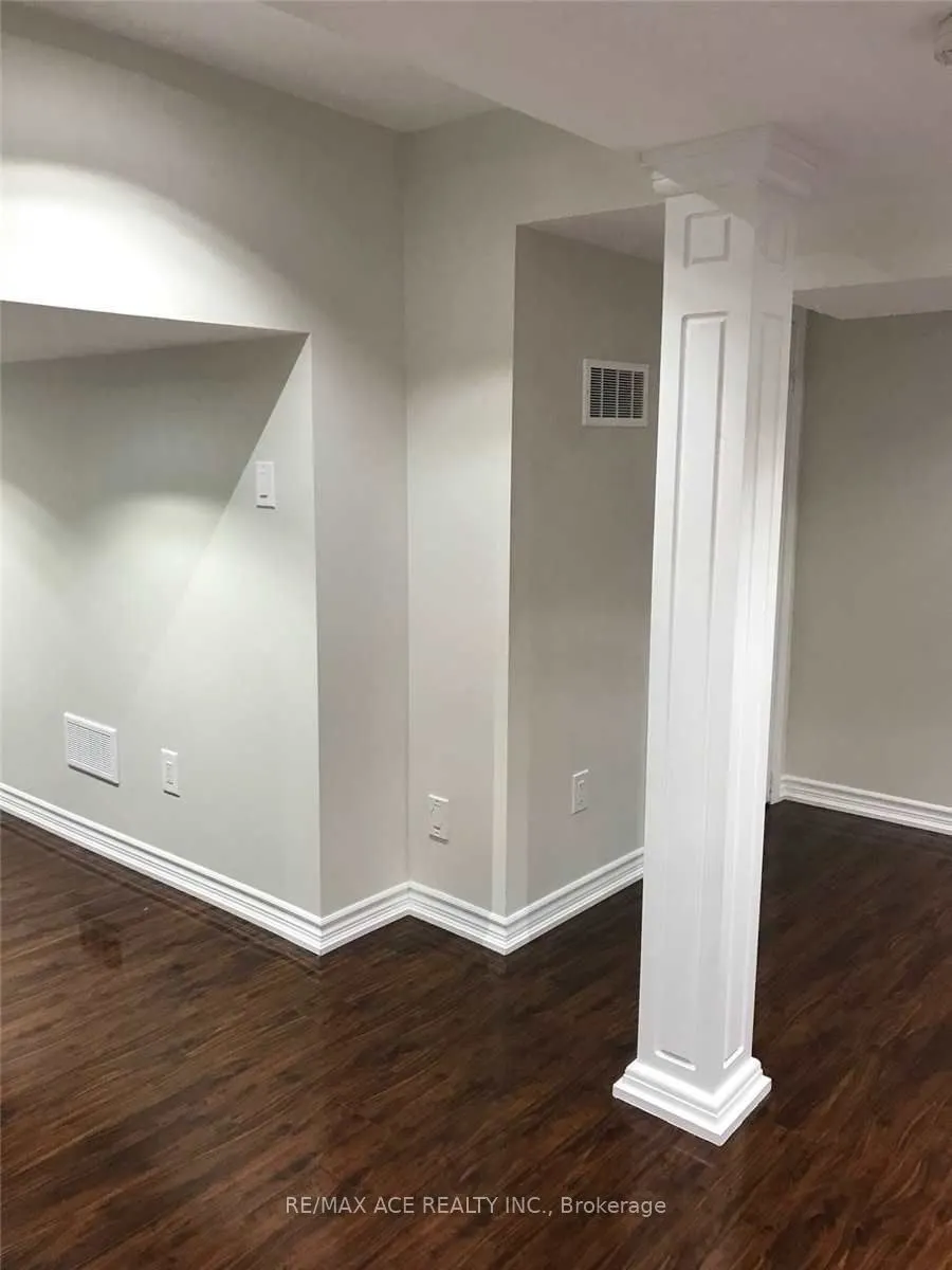 42 Feather Reed Way, #Bsmt