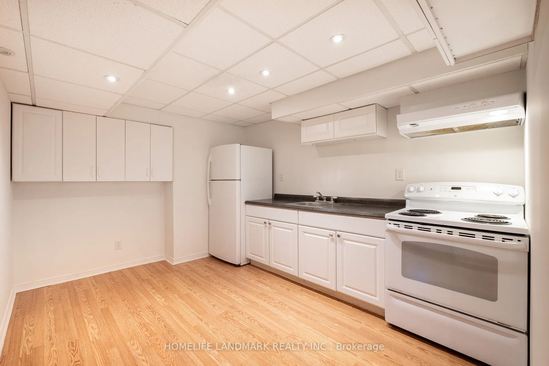 1544 Kirkrow Crescent