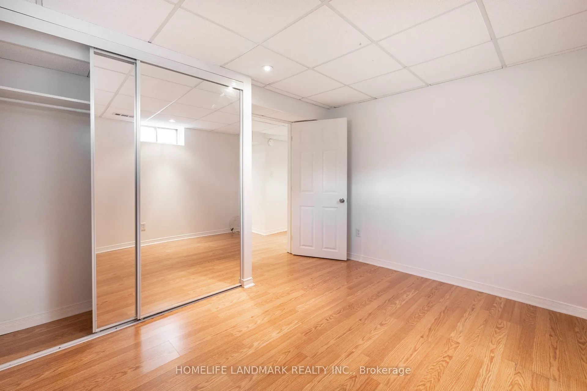 1544 Kirkrow Crescent