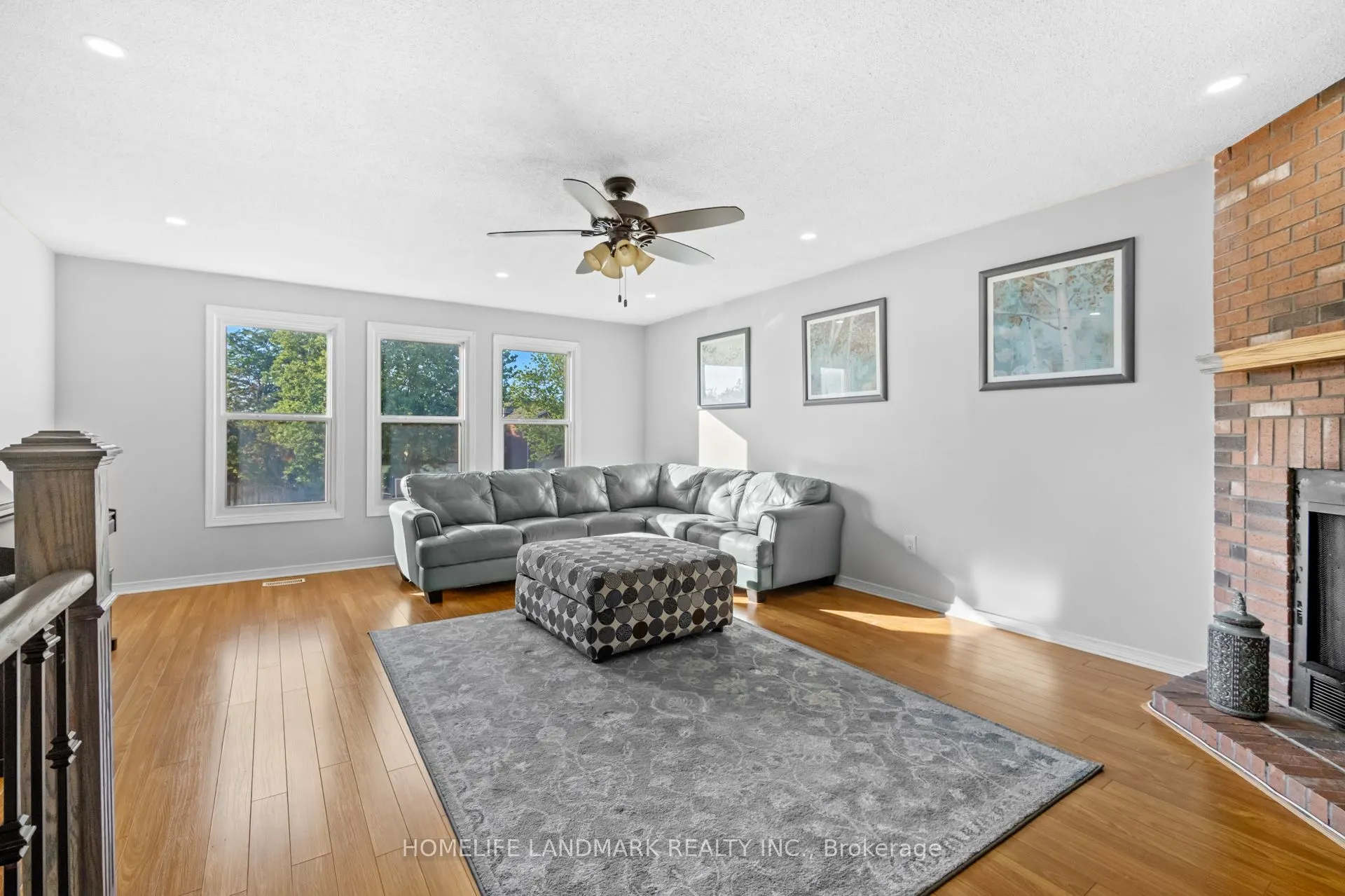 1544 Kirkrow Crescent