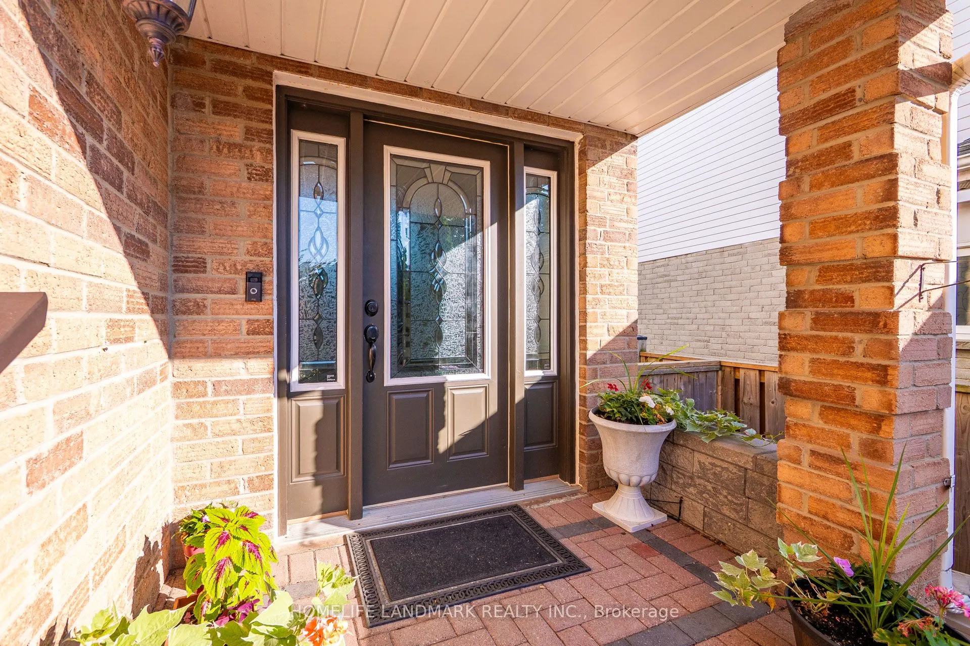 1544 Kirkrow Crescent