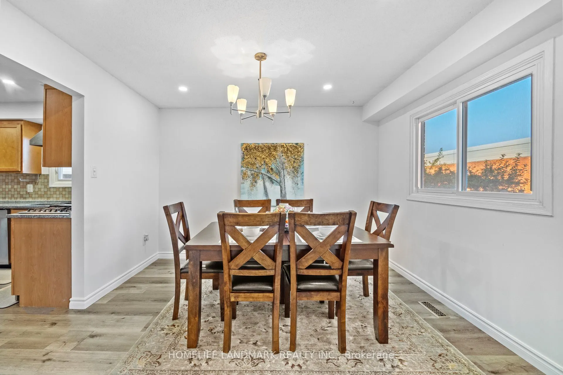 1544 Kirkrow Crescent