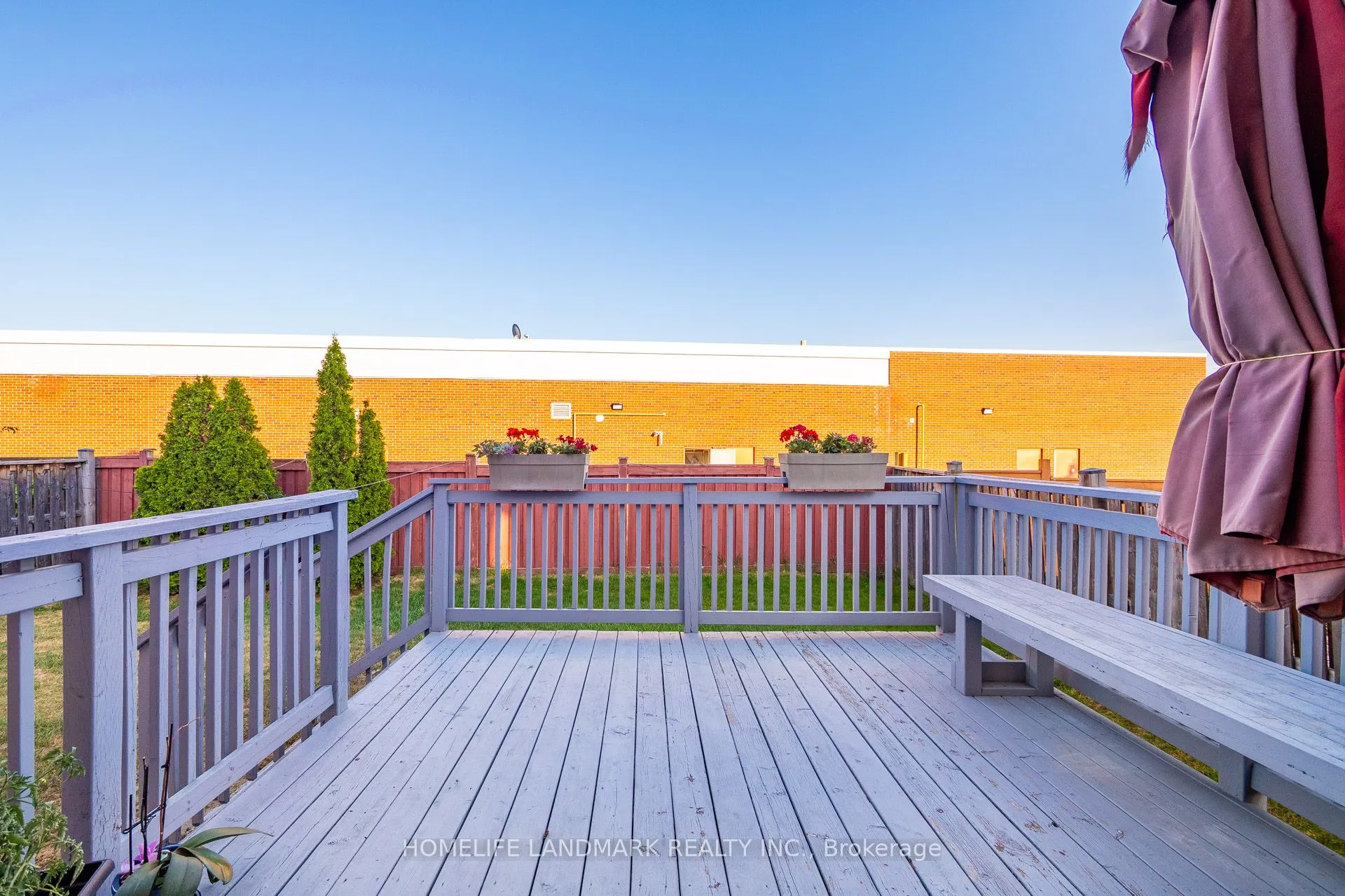 1544 Kirkrow Crescent