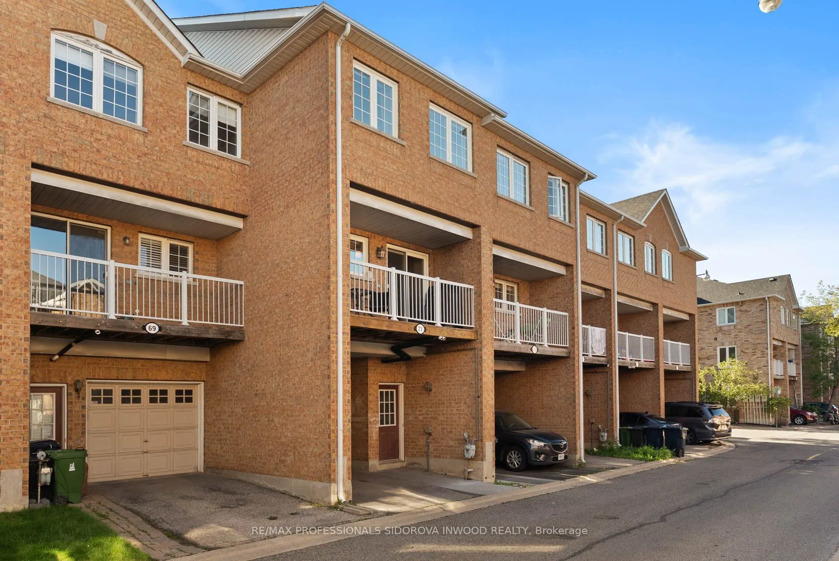 71 Birdstone Crescent, #52