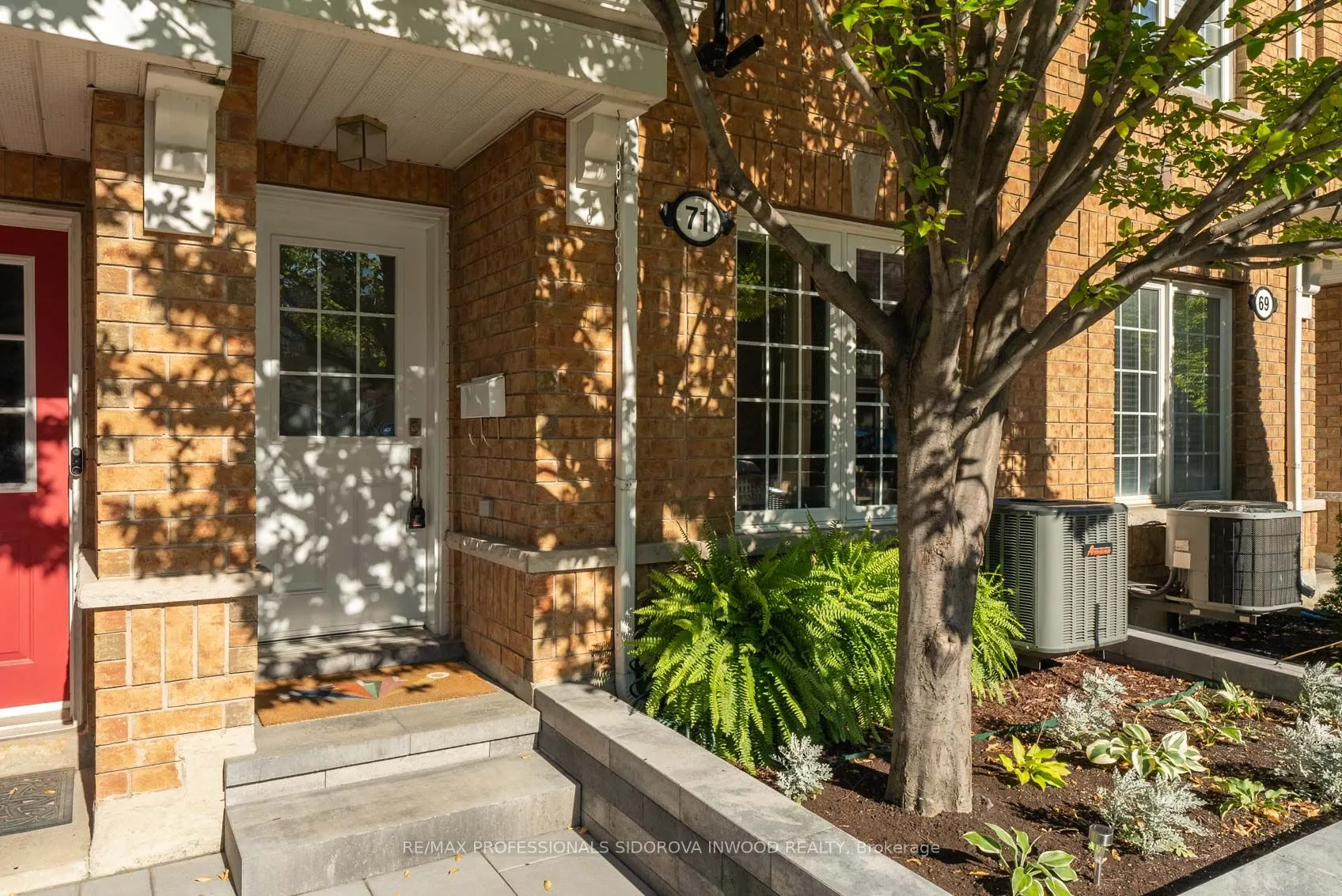 71 Birdstone Crescent, #52