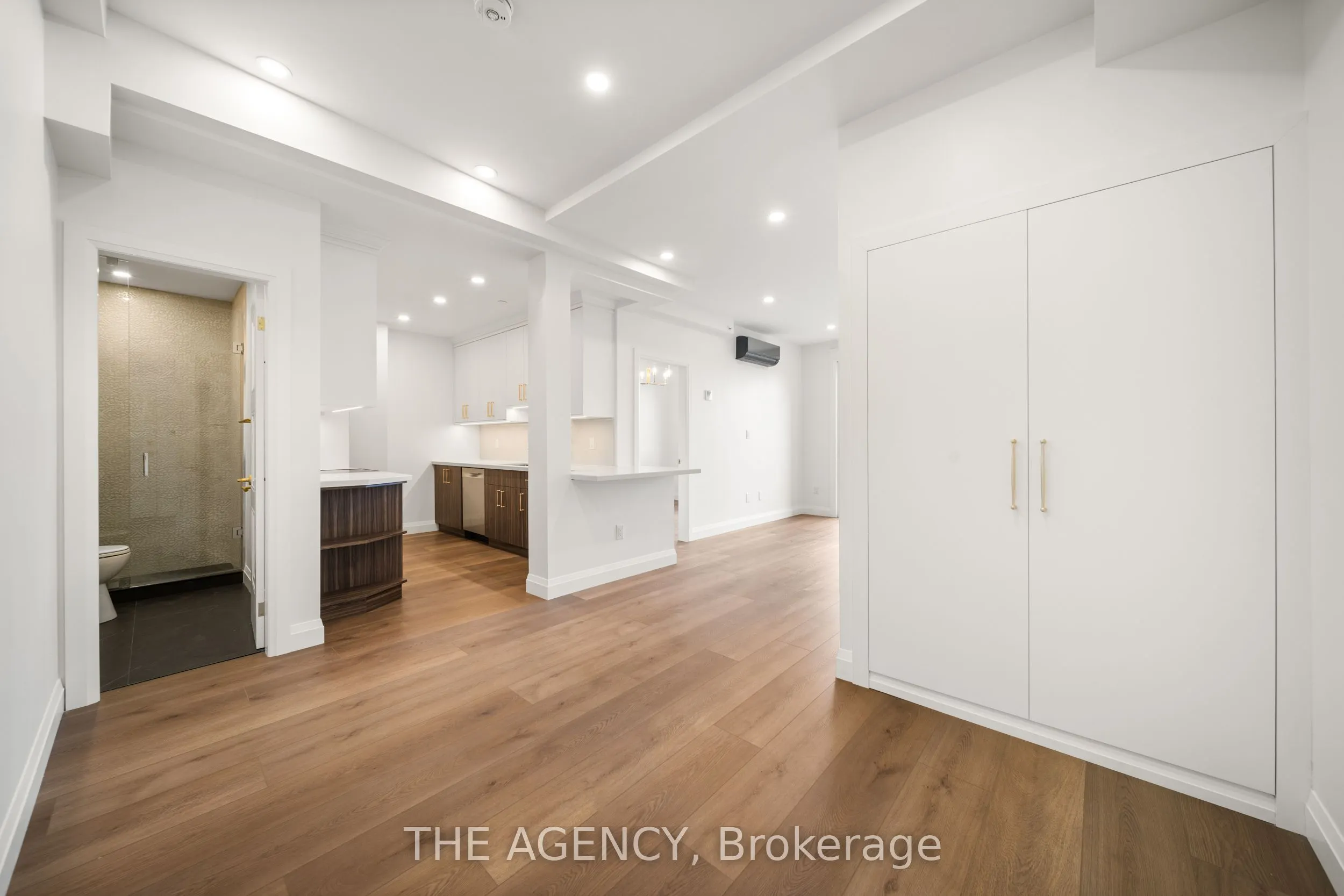 153 Main Street E, #1