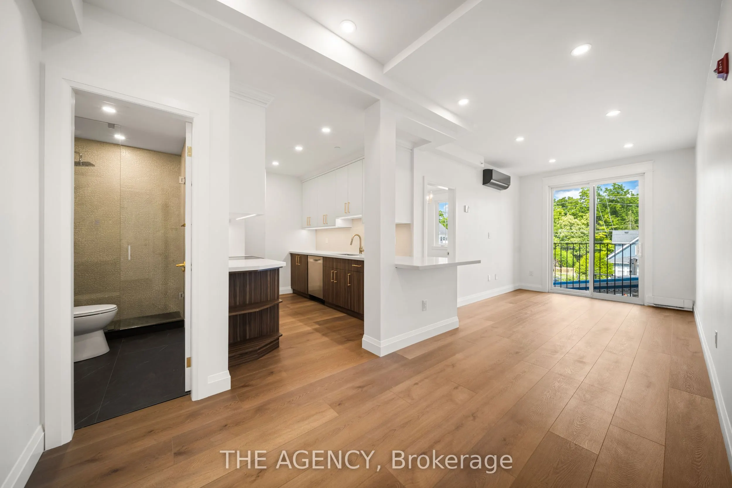 153 Main Street E, #1