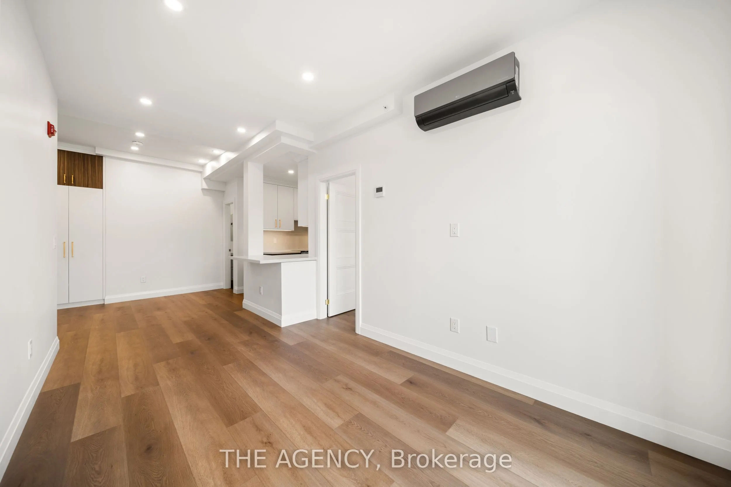 153 Main Street E, #1