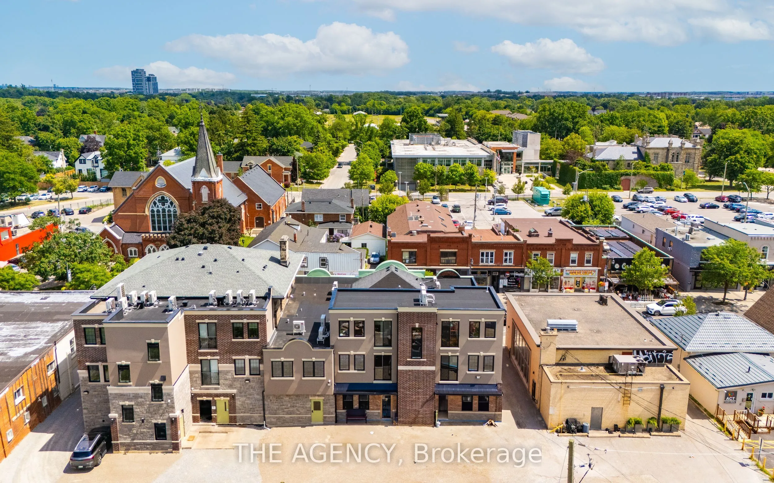 153 Main Street E, #1