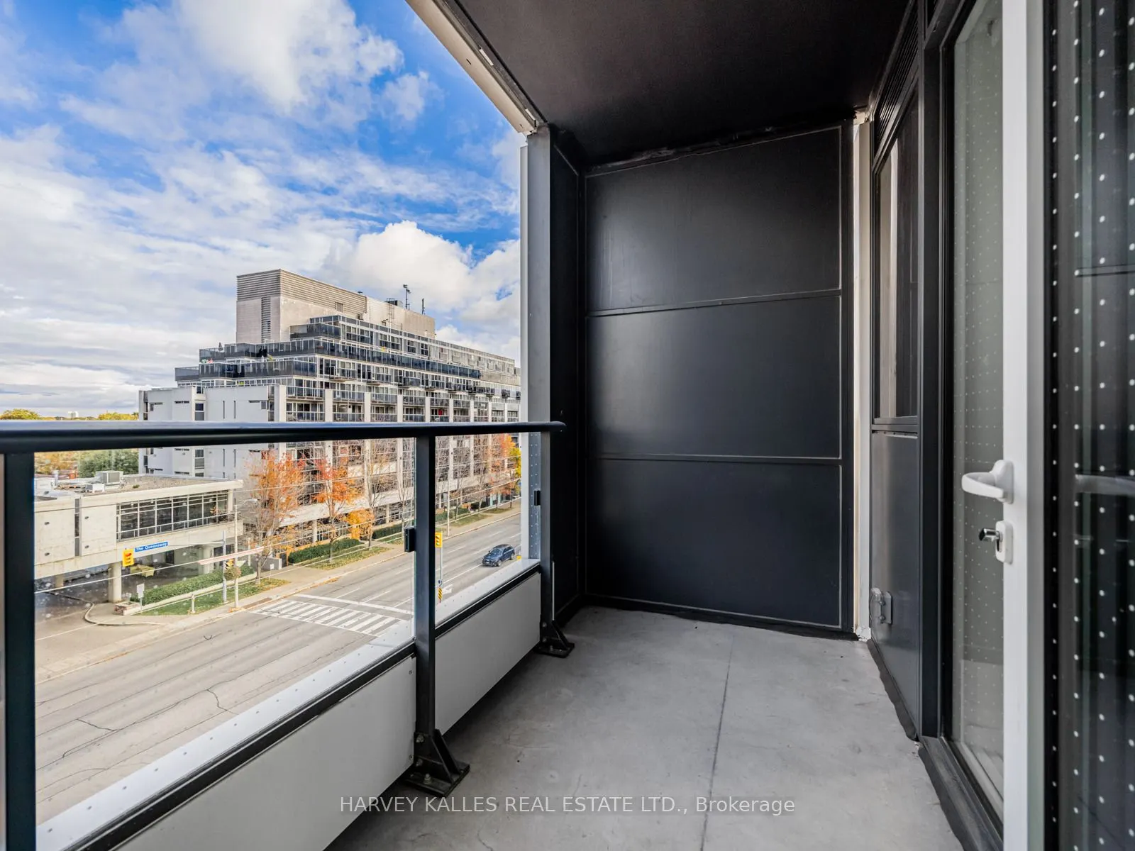 1037 The Queensway, #425