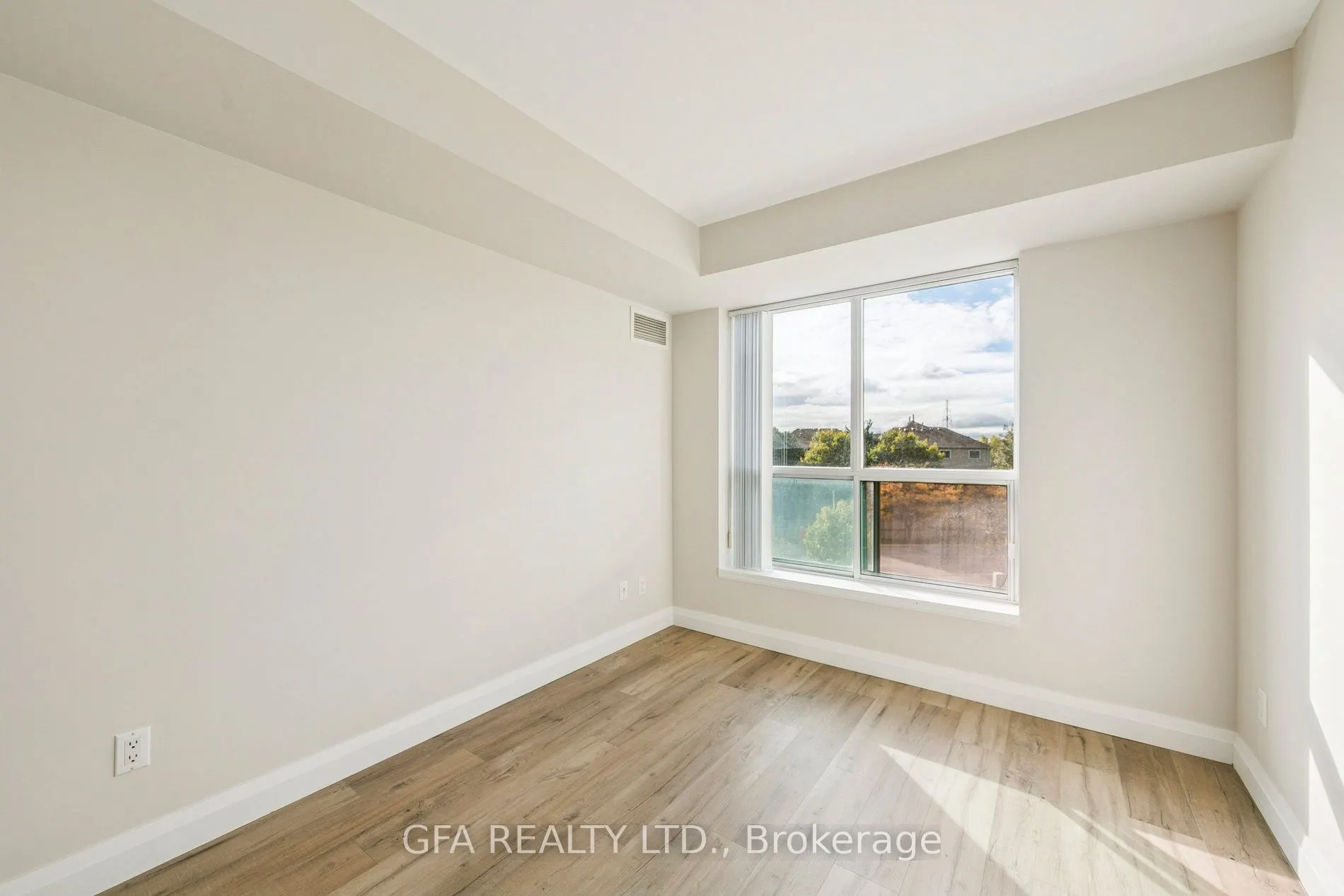 4879 Kimbermount Avenue, #308