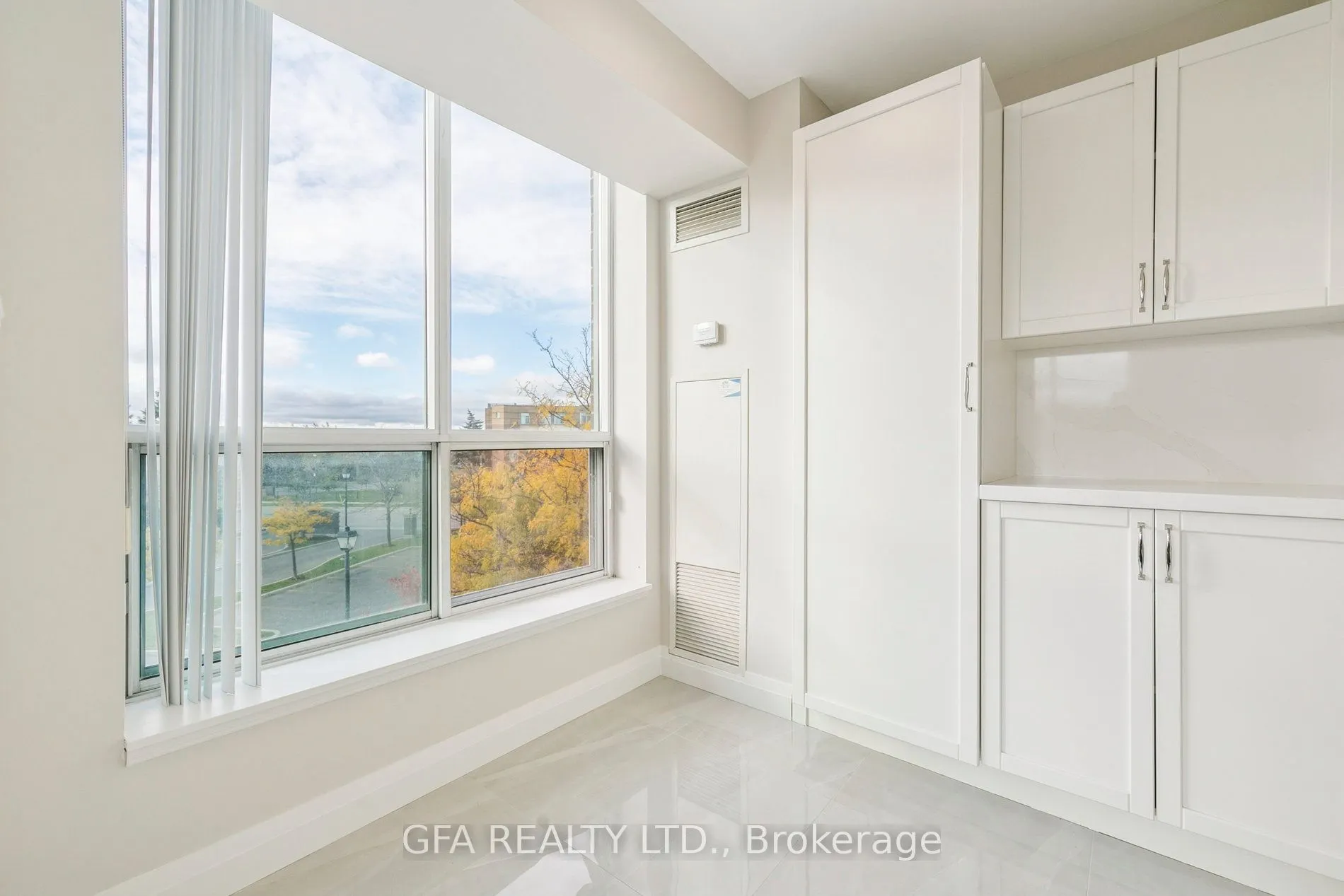 4879 Kimbermount Avenue, #308