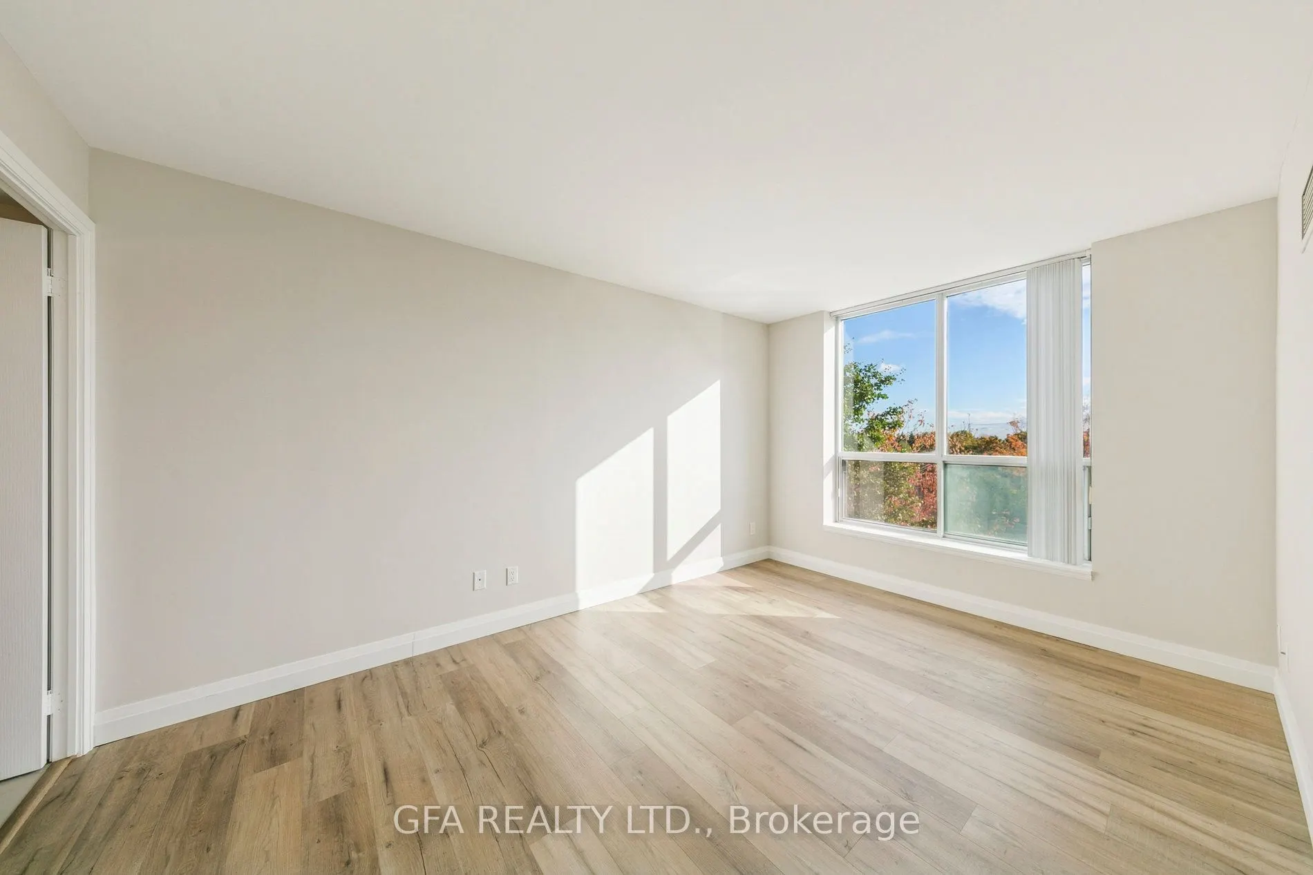 4879 Kimbermount Avenue, #308