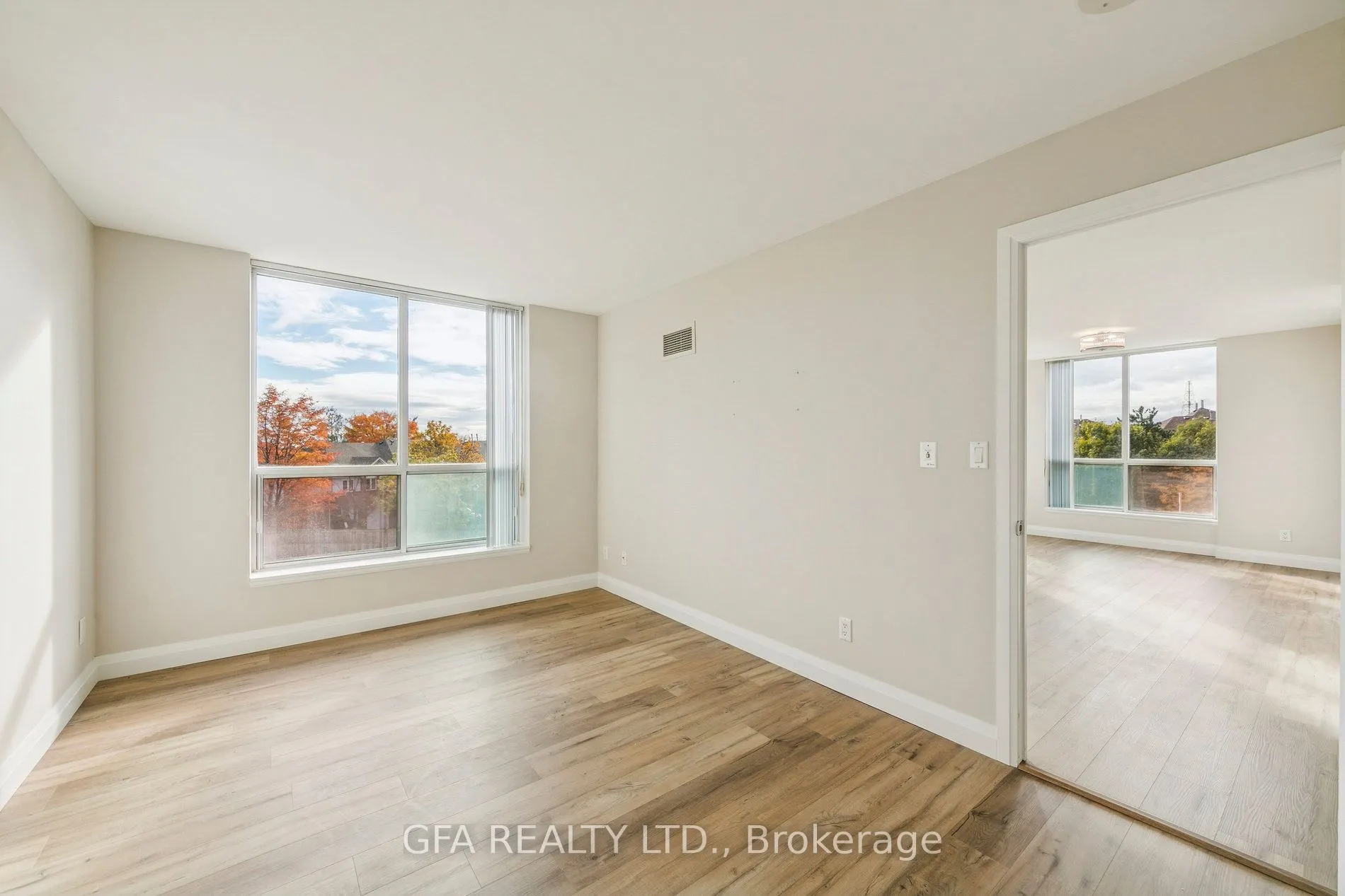 4879 Kimbermount Avenue, #308