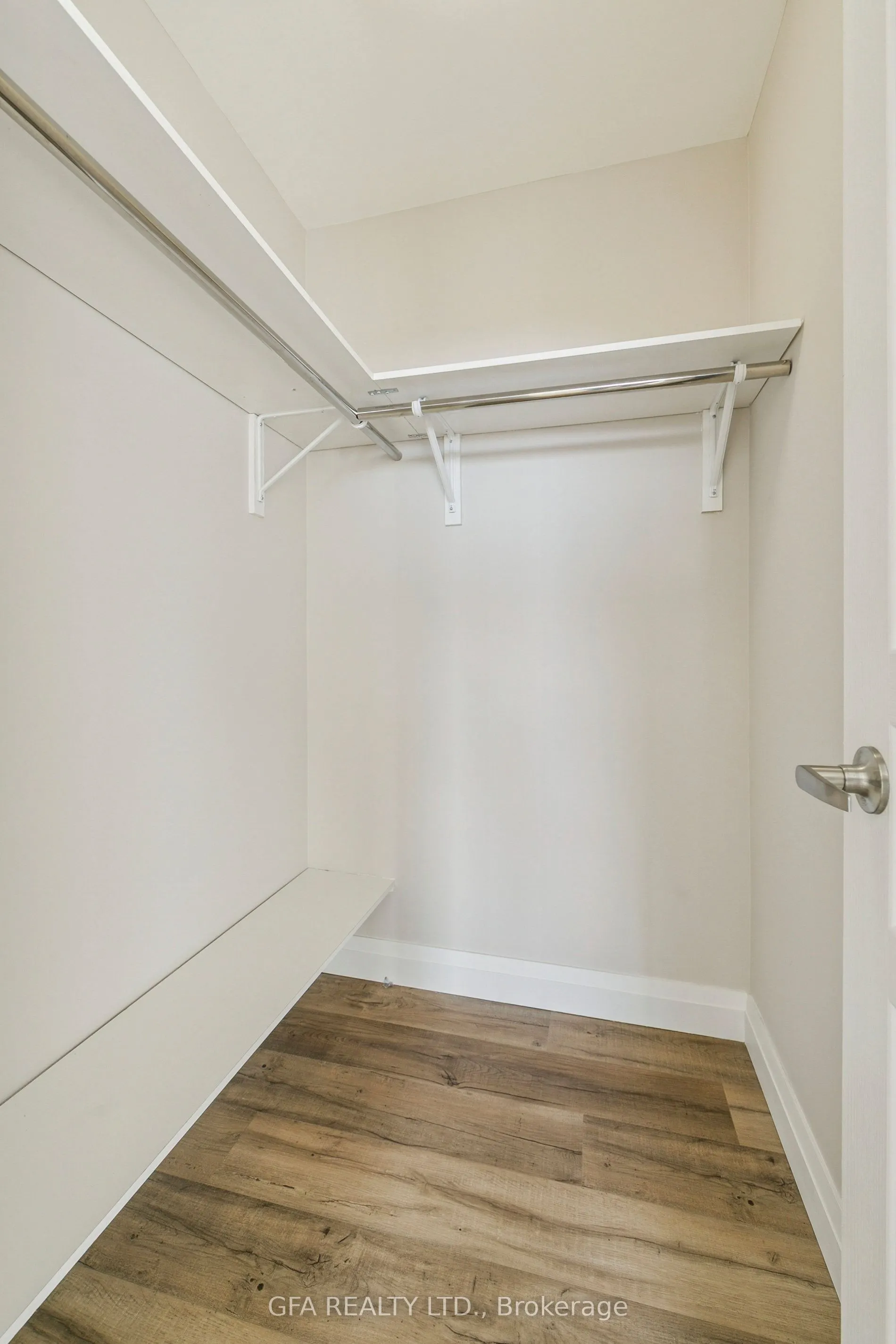 4879 Kimbermount Avenue, #308