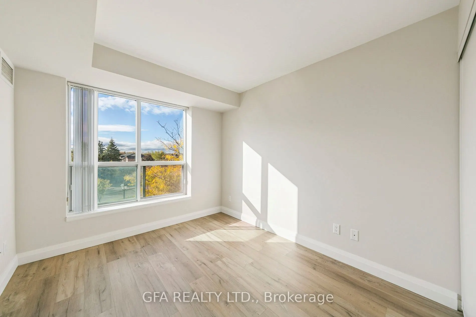 4879 Kimbermount Avenue, #308