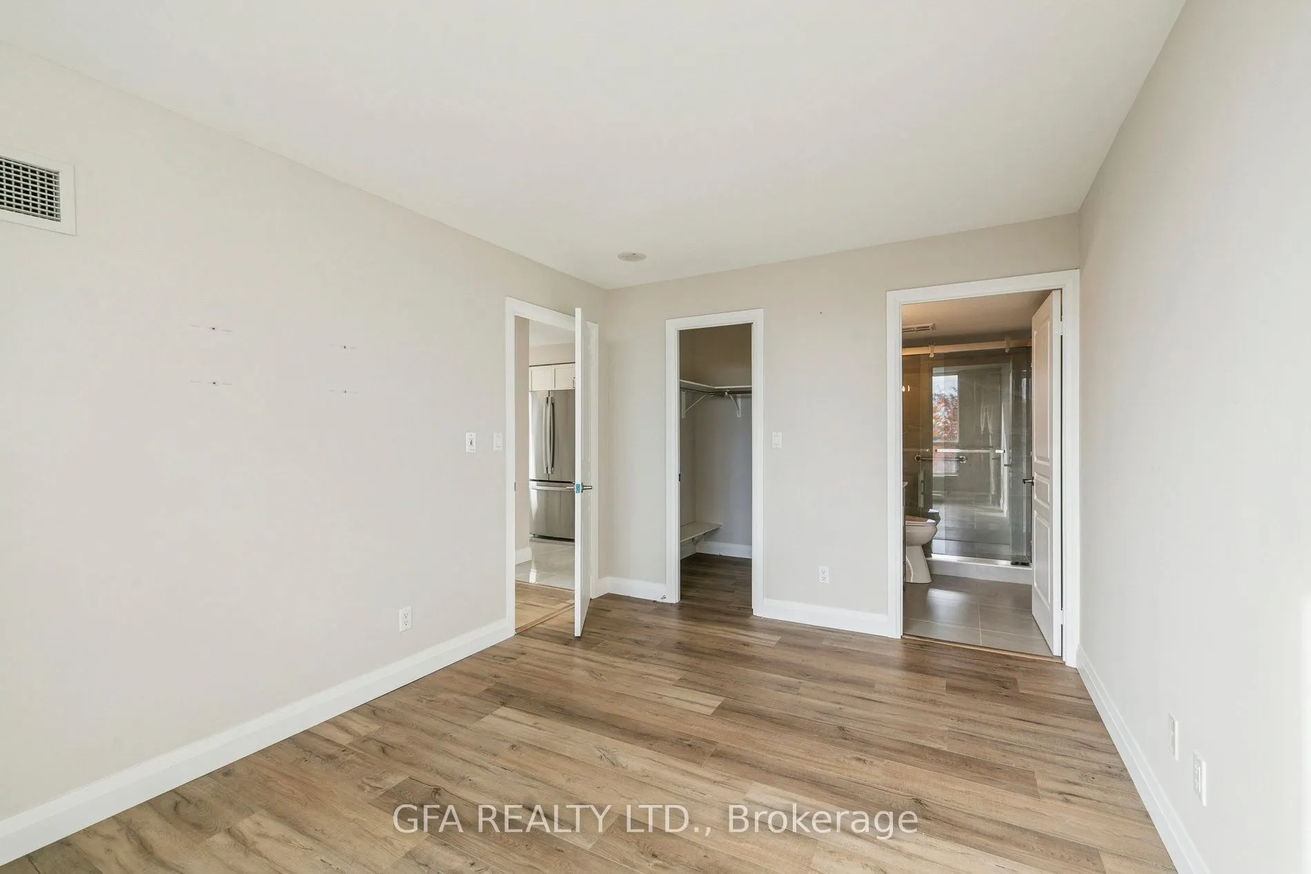 4879 Kimbermount Avenue, #308