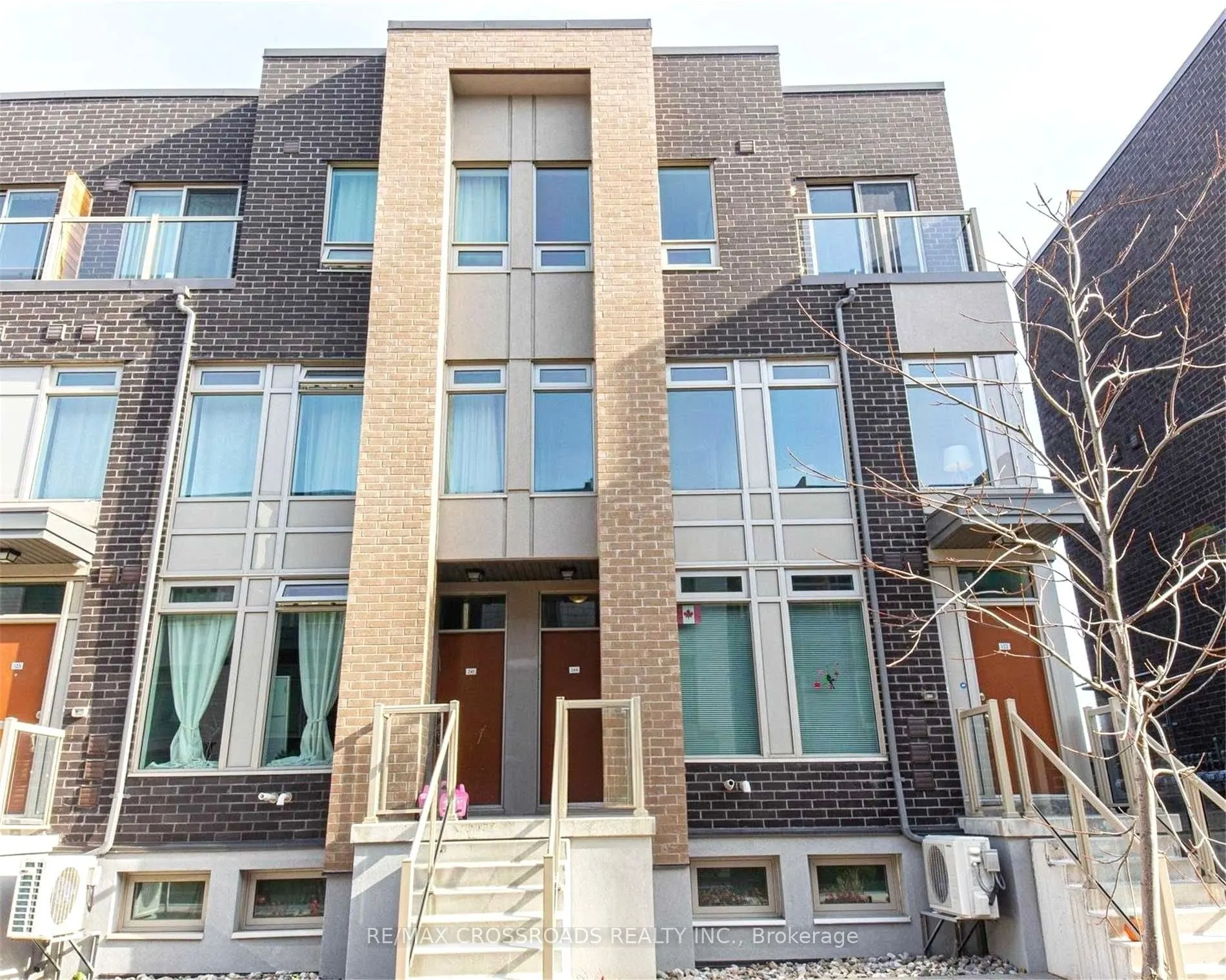 19 Applewood Lane, #244