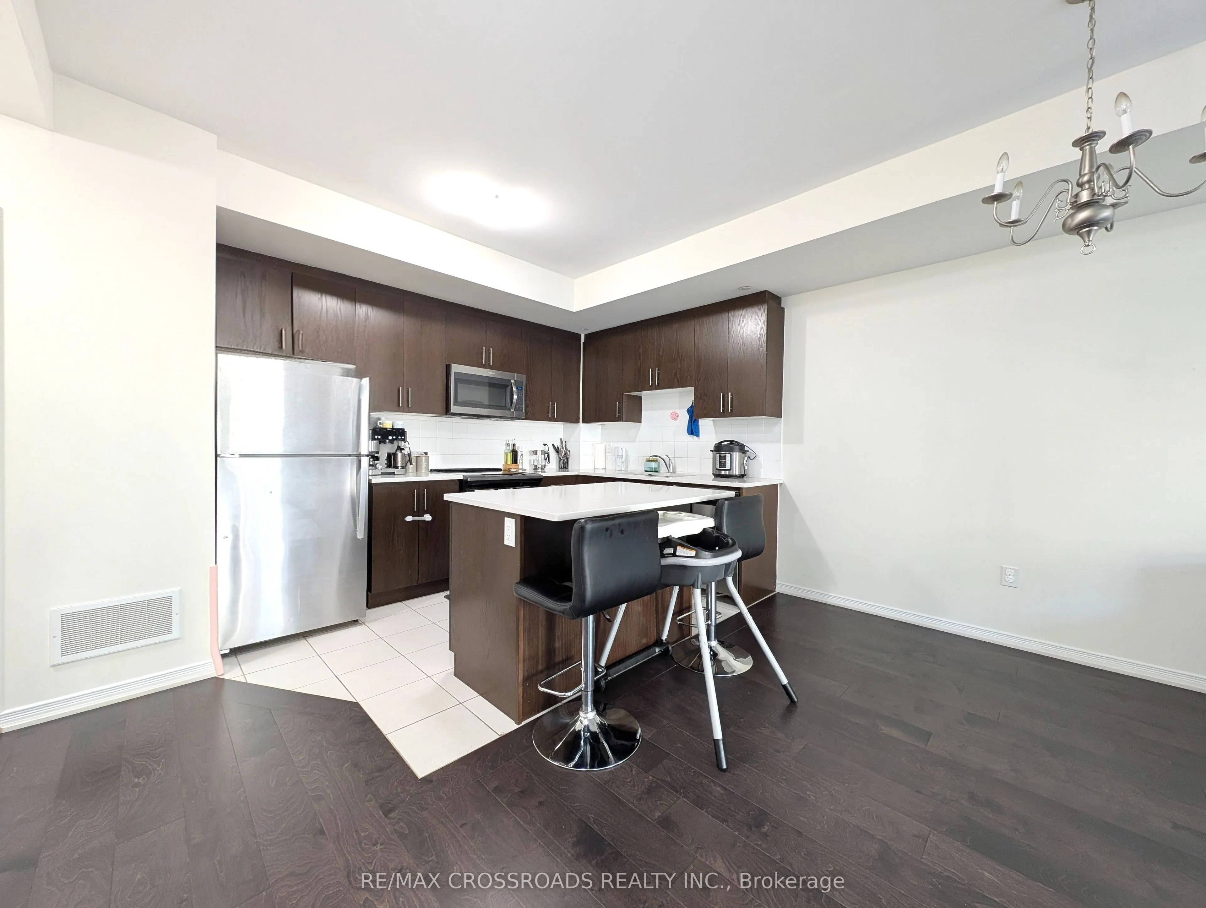 19 Applewood Lane, #244