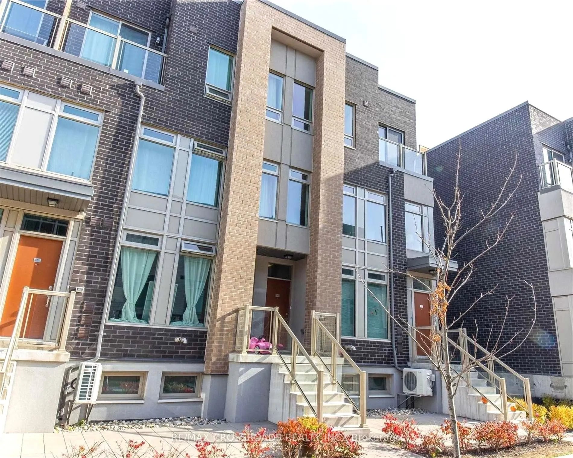 19 Applewood Lane, #244