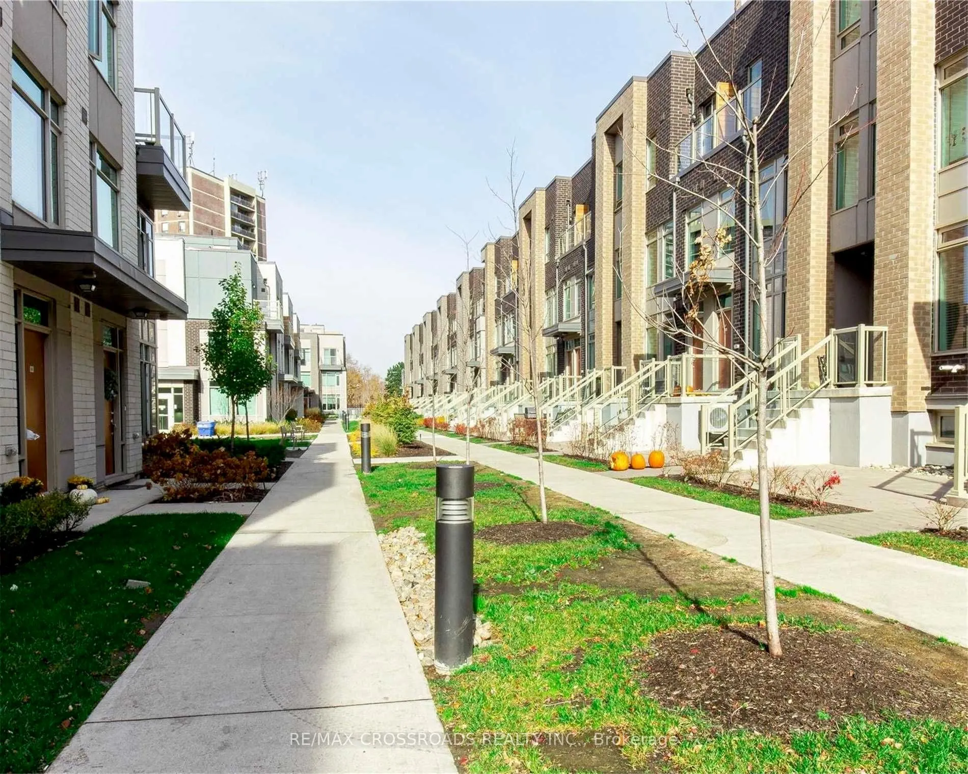 19 Applewood Lane, #244