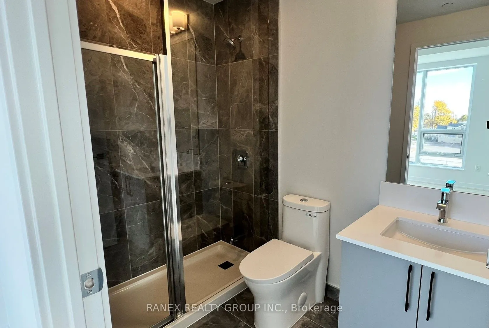 500 Plains Road E, #206