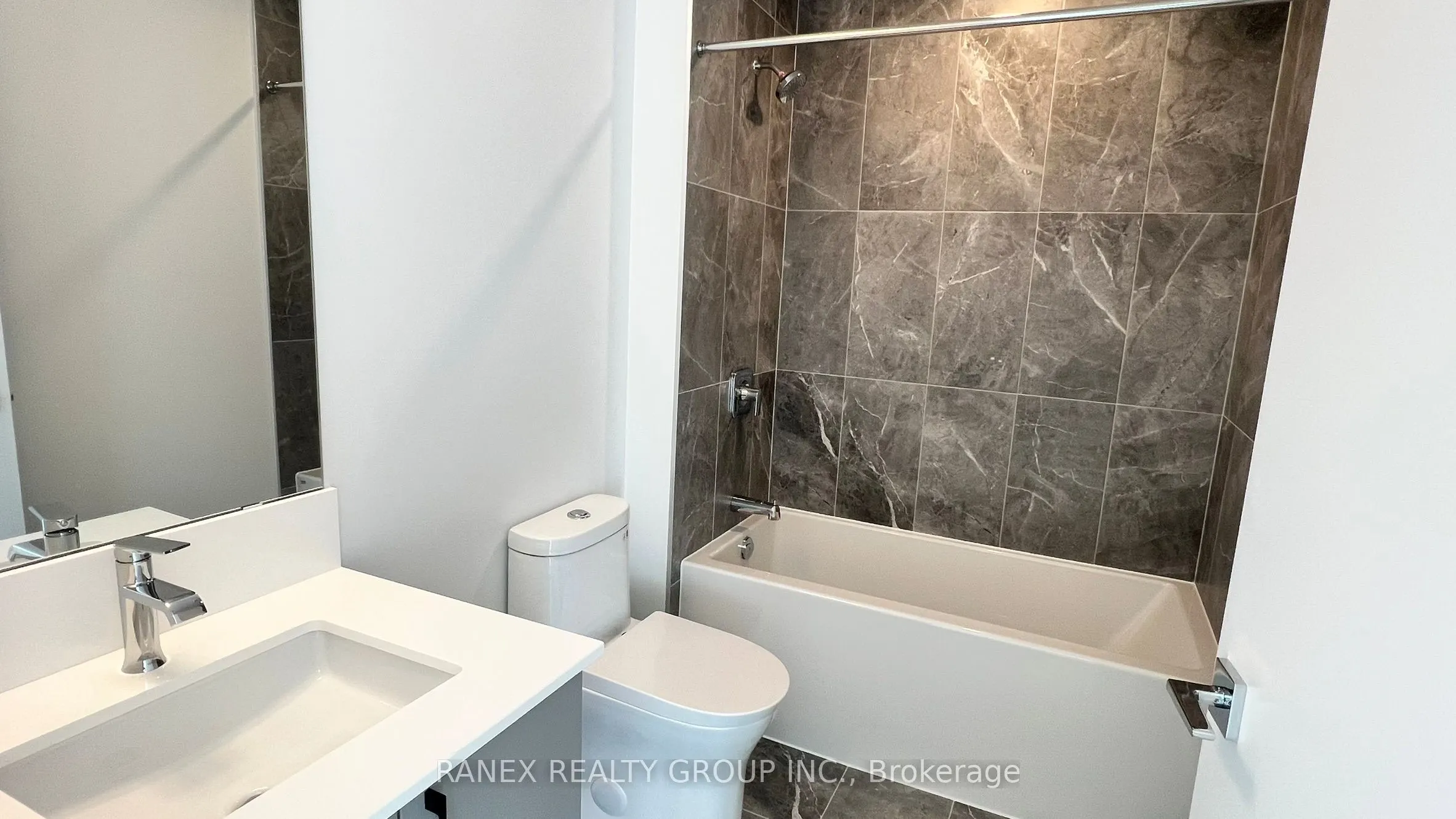 500 Plains Road E, #206