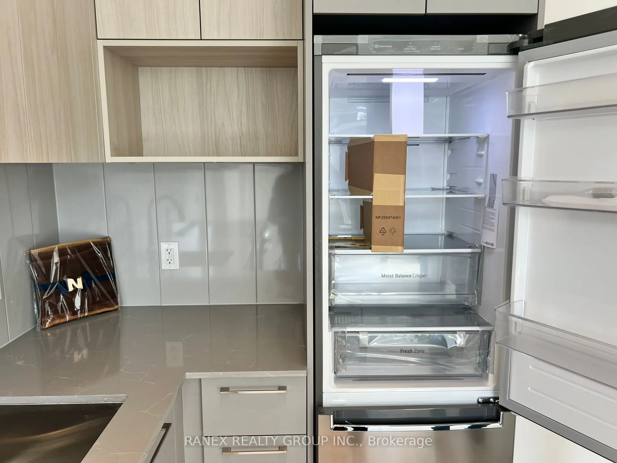 500 Plains Road E, #206