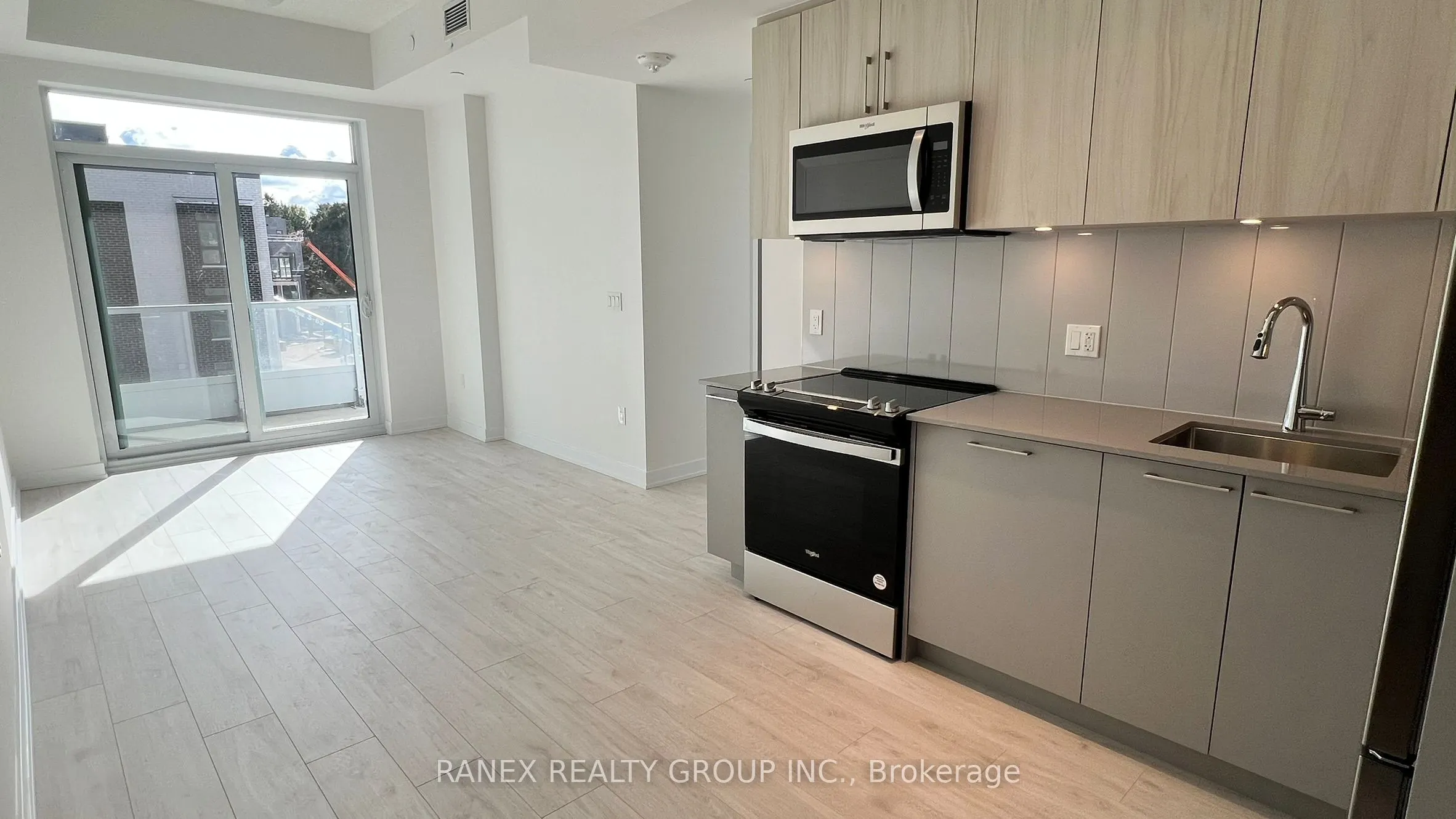 500 Plains Road E, #206