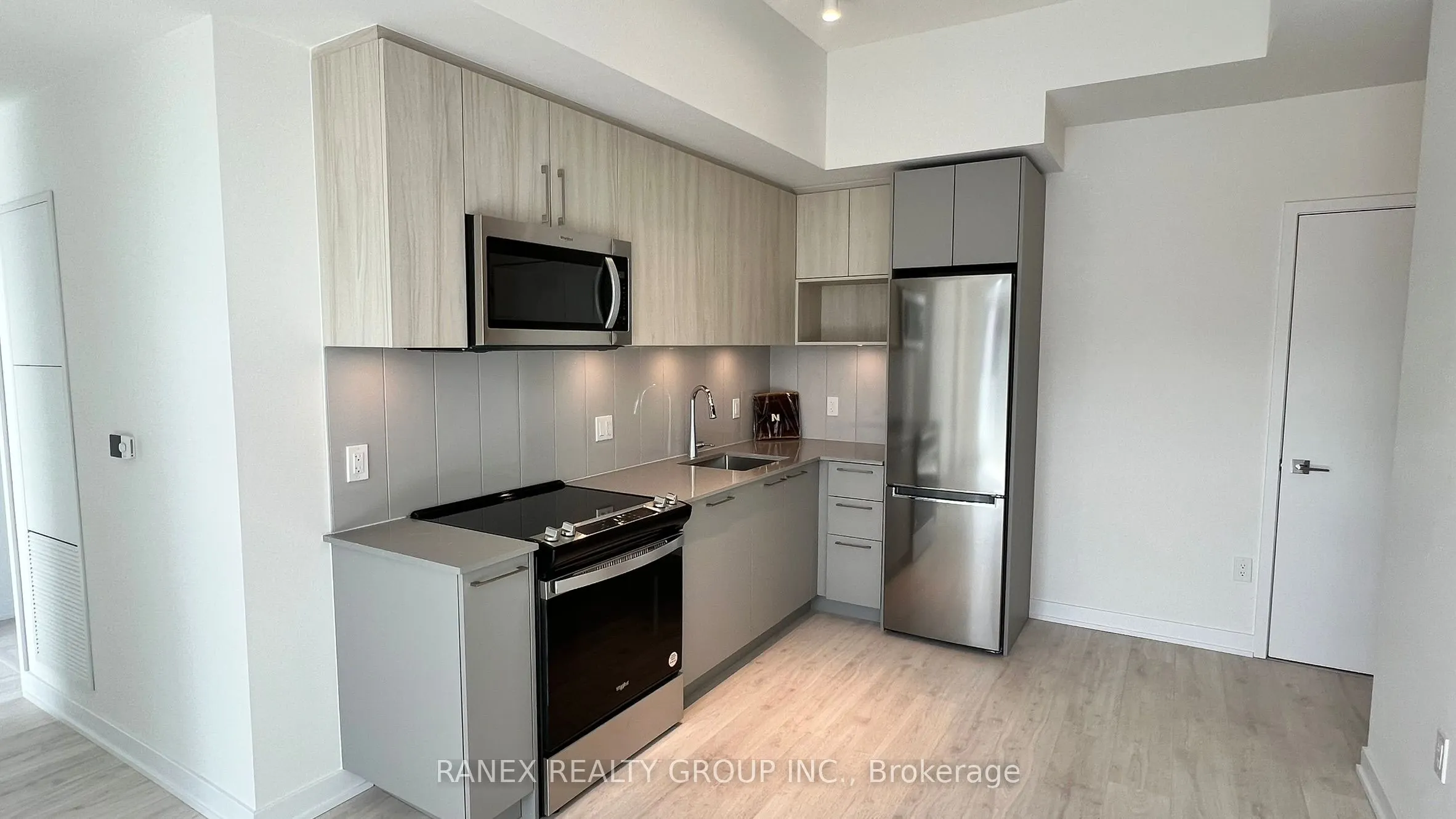 500 Plains Road E, #206