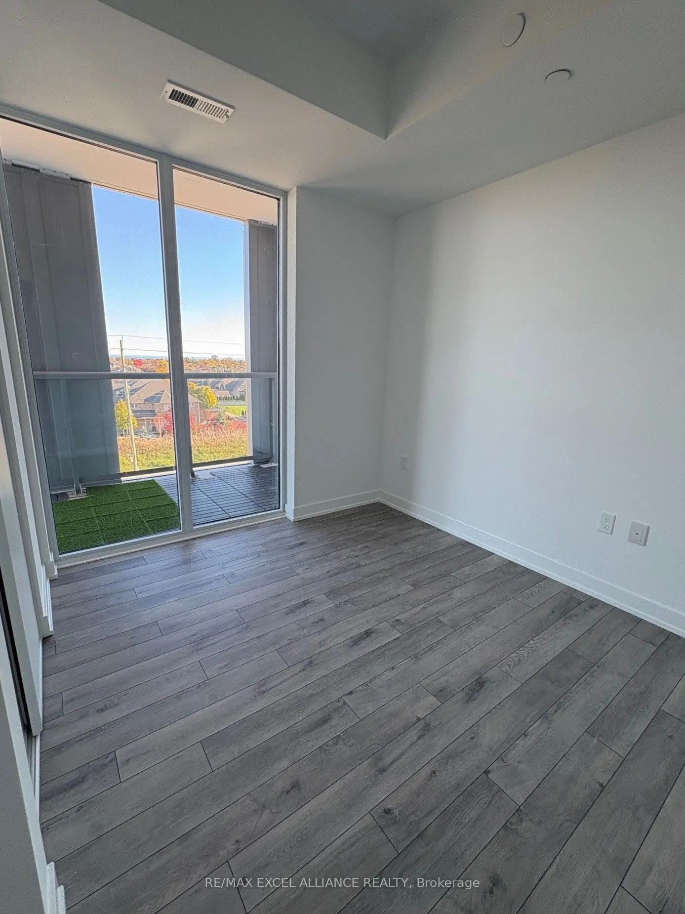 1005 Dundas Street E, #620