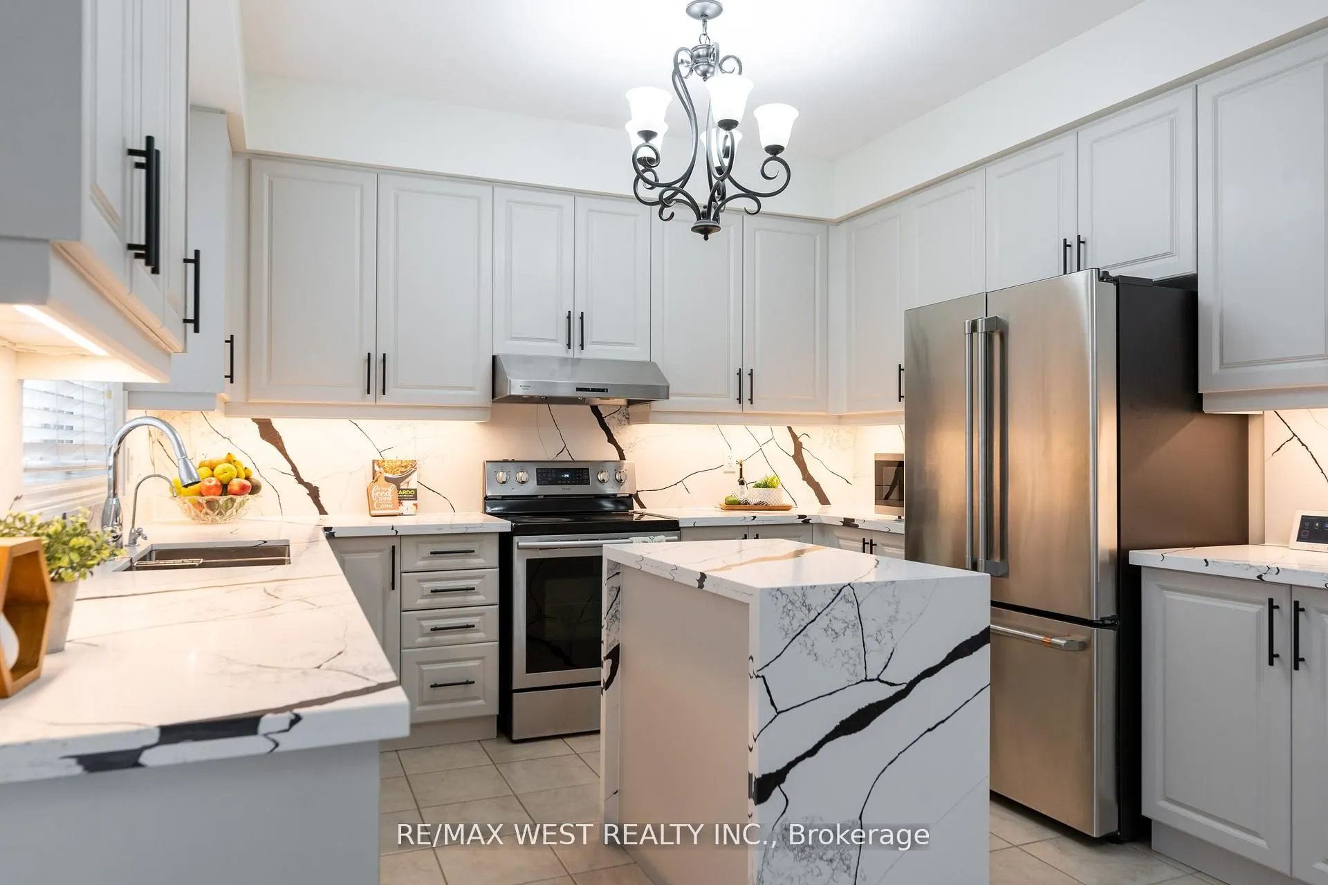 8 Yellow Avens Boulevard