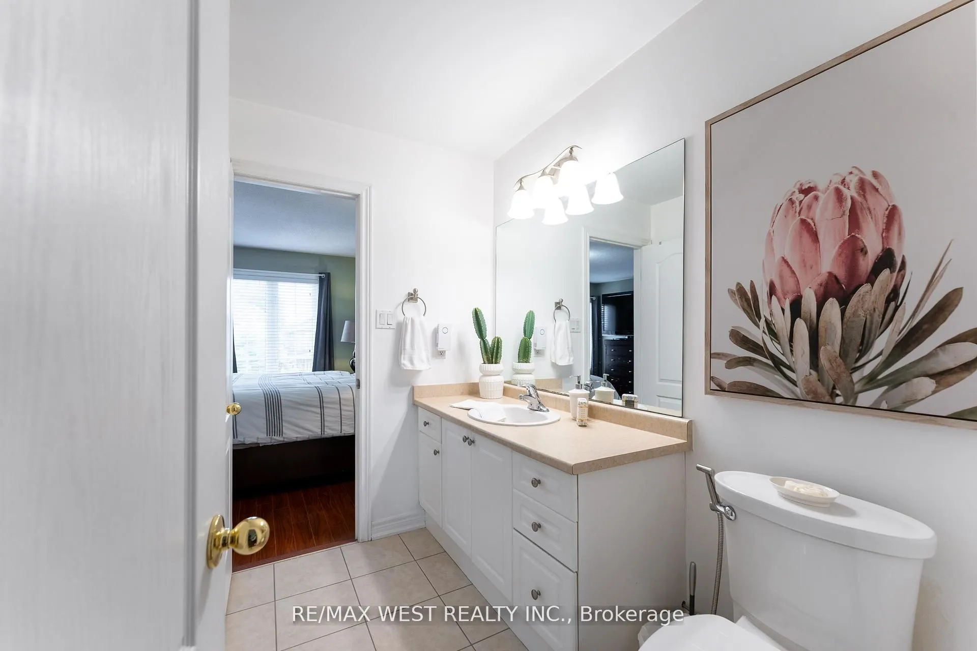 8 Yellow Avens Boulevard