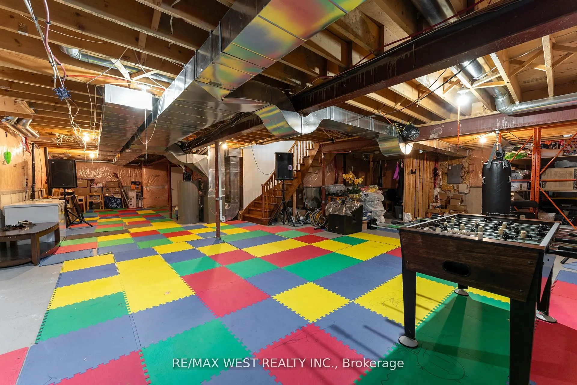 8 Yellow Avens Boulevard