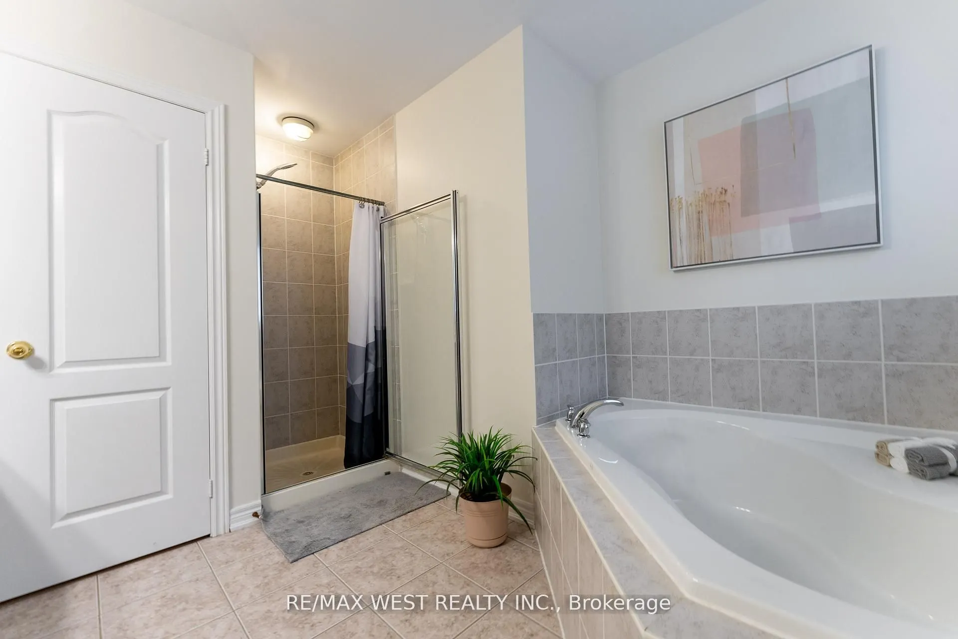 8 Yellow Avens Boulevard