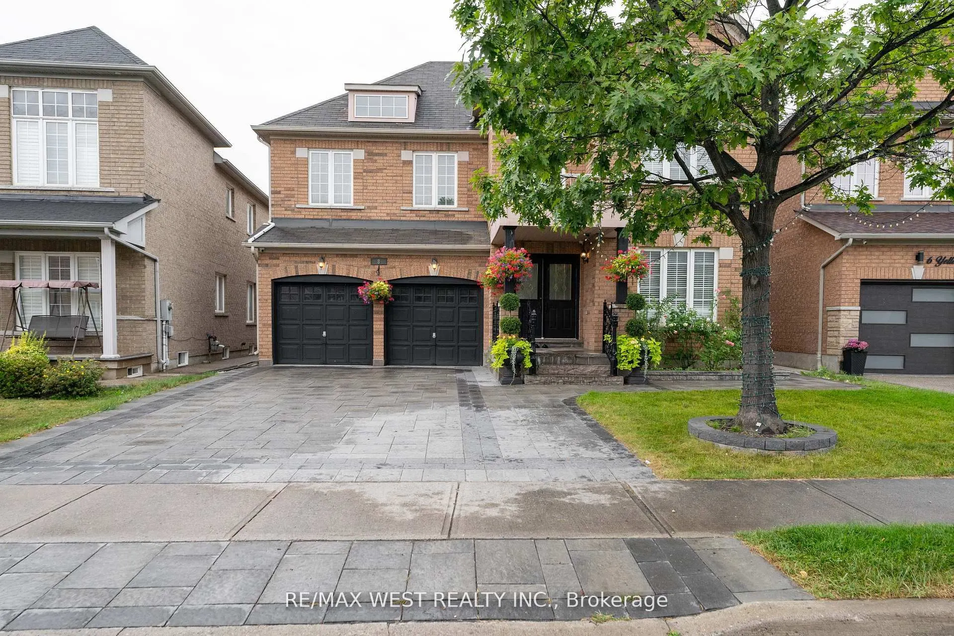 8 Yellow Avens Boulevard